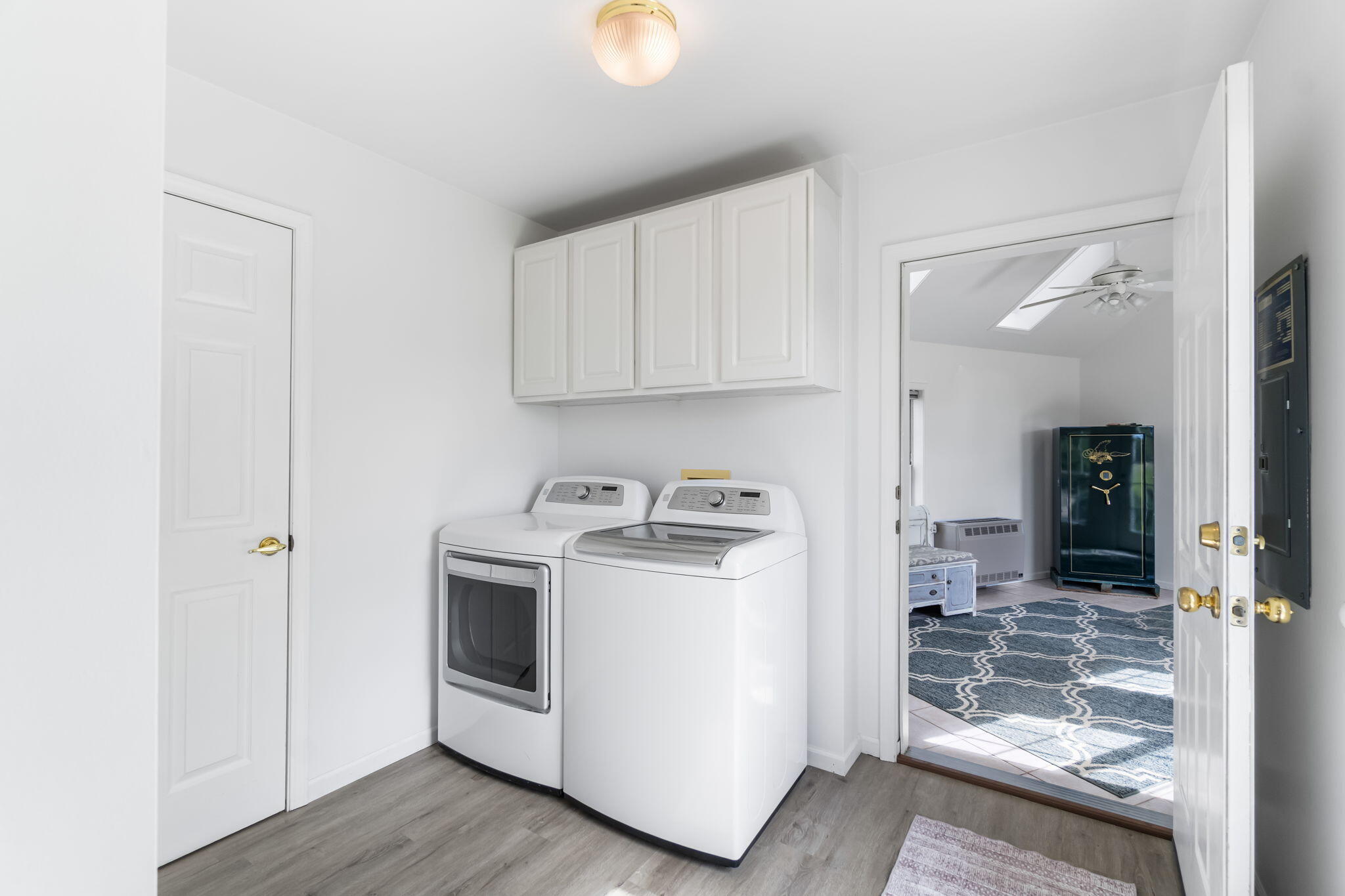 Cheboygan, Michigan 49721, United States, 5 Bedrooms Bedrooms, ,3 BathroomsBathrooms,Residential,Contingent,200260