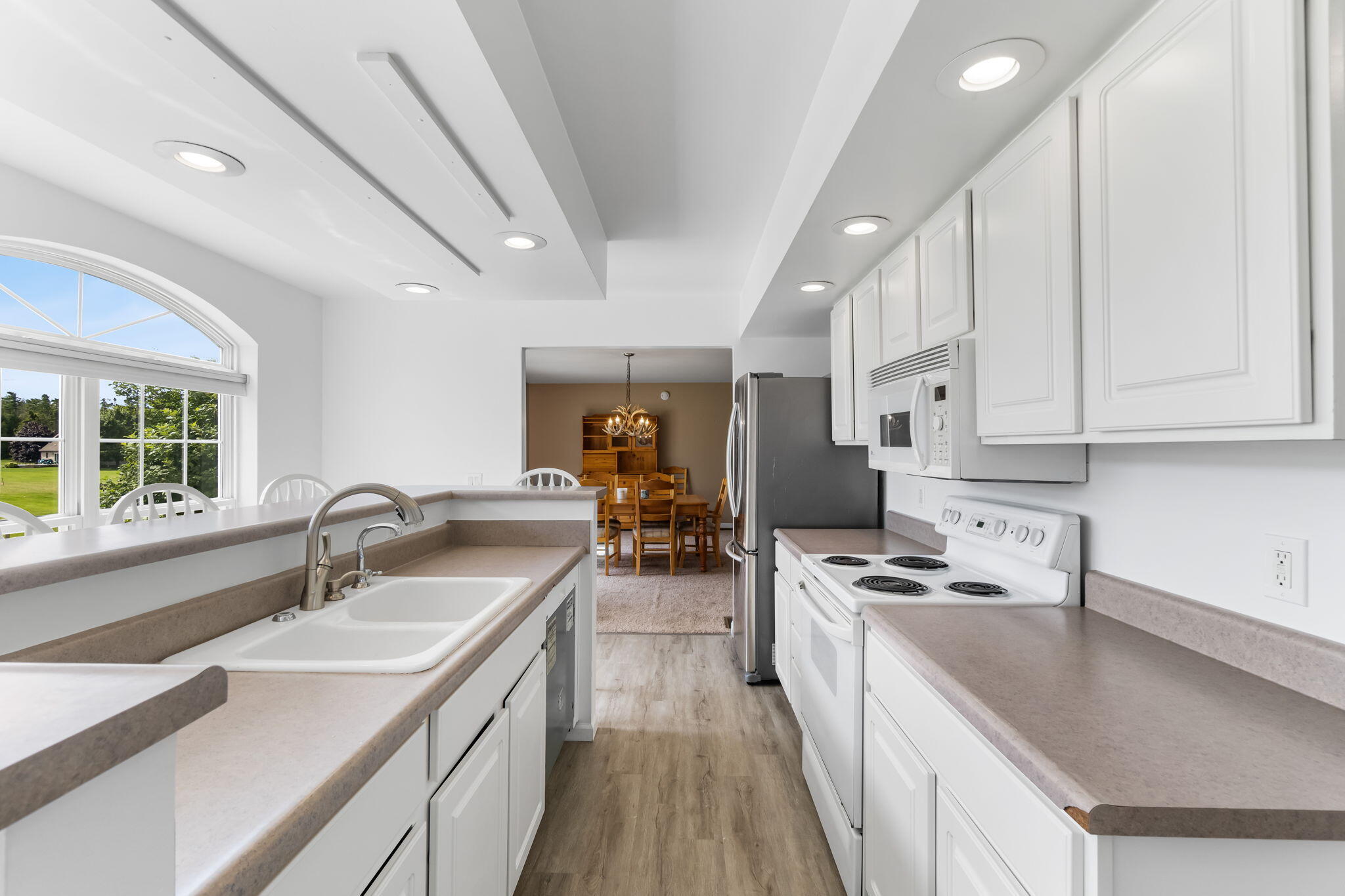 Cheboygan, Michigan 49721, United States, 5 Bedrooms Bedrooms, ,3 BathroomsBathrooms,Residential,Contingent,200260