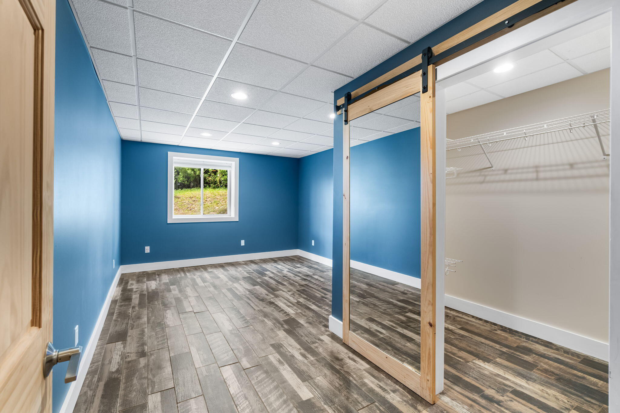 Cheboygan, Michigan 49721, United States, 5 Bedrooms Bedrooms, ,3 BathroomsBathrooms,Residential,Contingent,200260