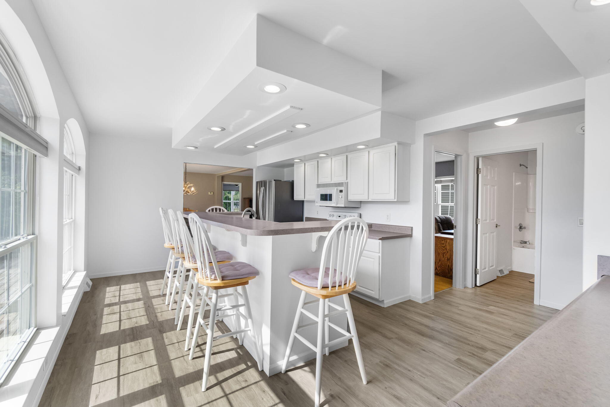 Cheboygan, Michigan 49721, United States, 5 Bedrooms Bedrooms, ,3 BathroomsBathrooms,Residential,Contingent,200260