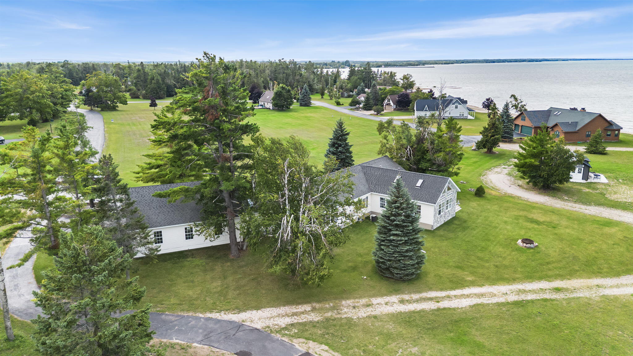 Cheboygan, Michigan 49721, United States, 5 Bedrooms Bedrooms, ,3 BathroomsBathrooms,Residential,Contingent,200260