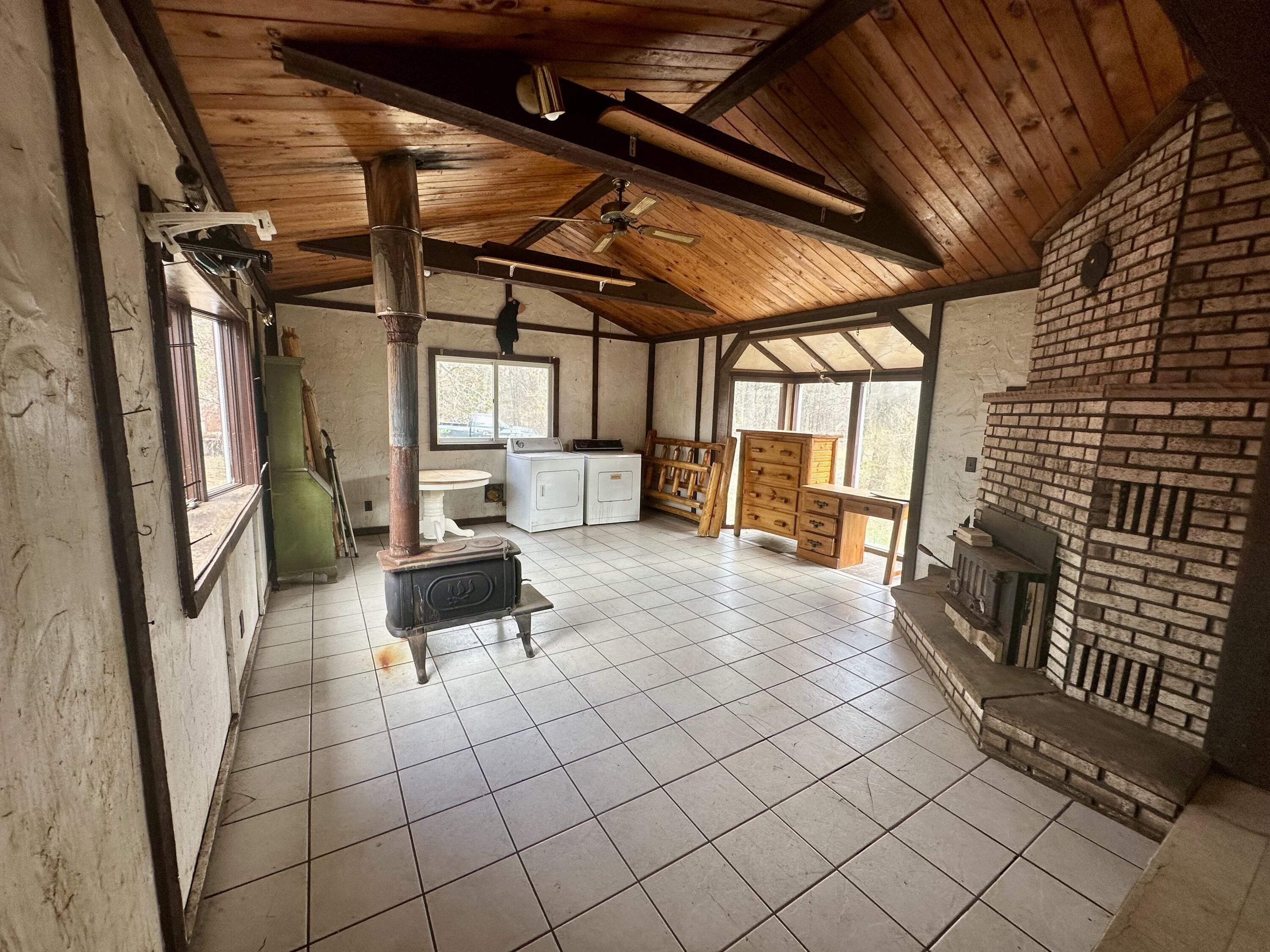 Properties Available 4 - 4 21285 Porcupine Road
