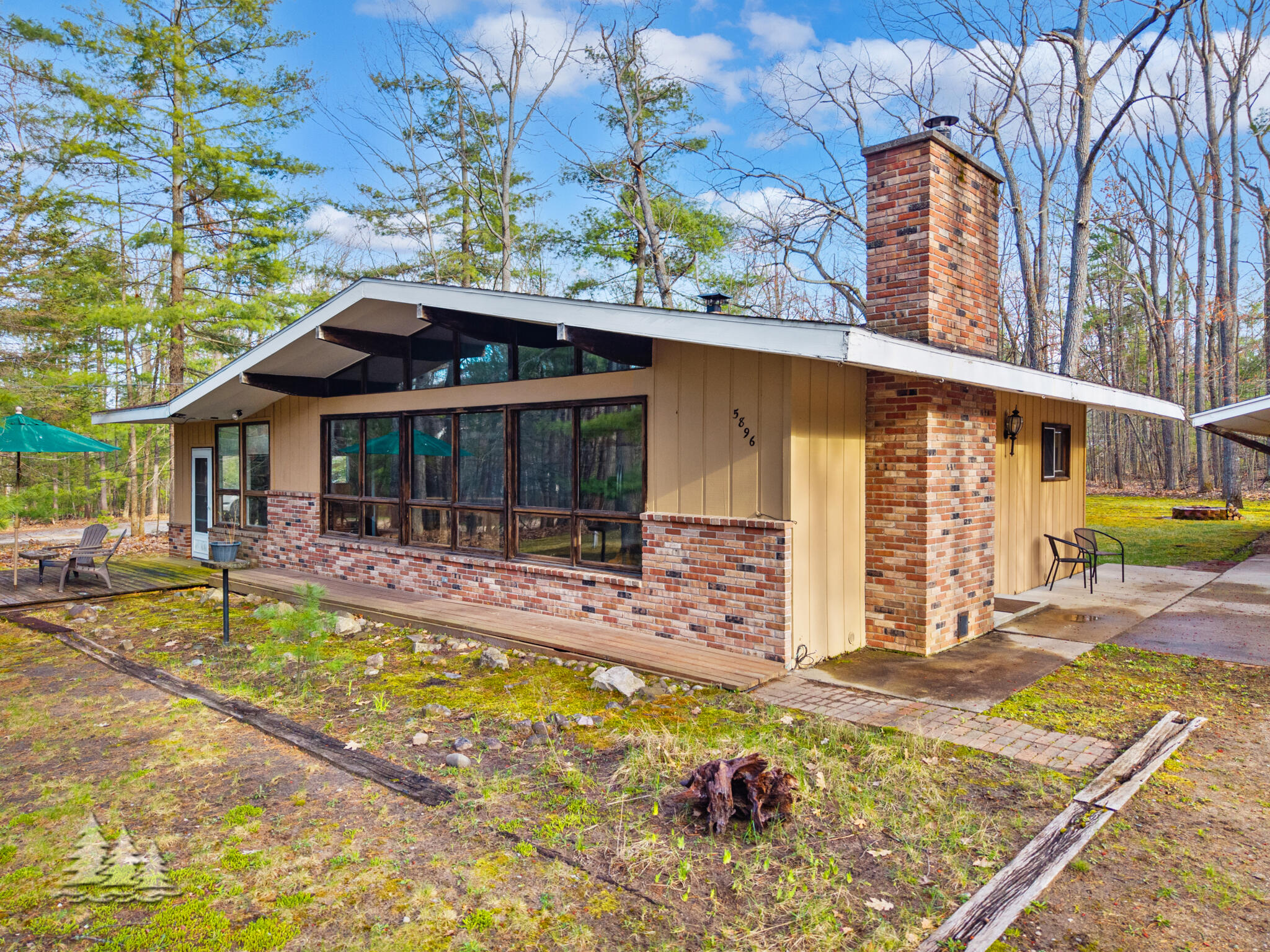 Properties Available 3 - 3 5896 Hillside Drive