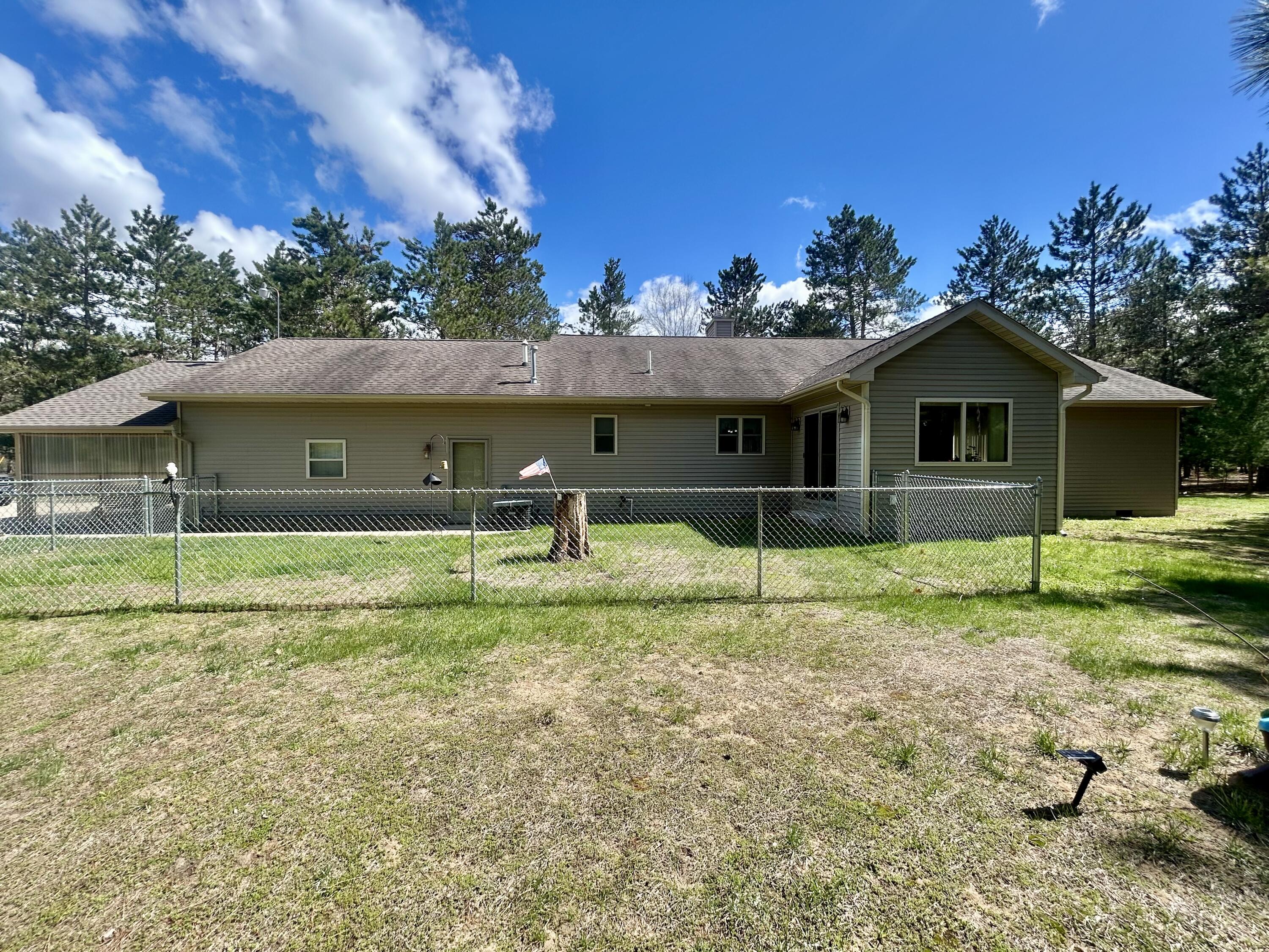 Properties Available 3 - 3 4260 W Dort Road