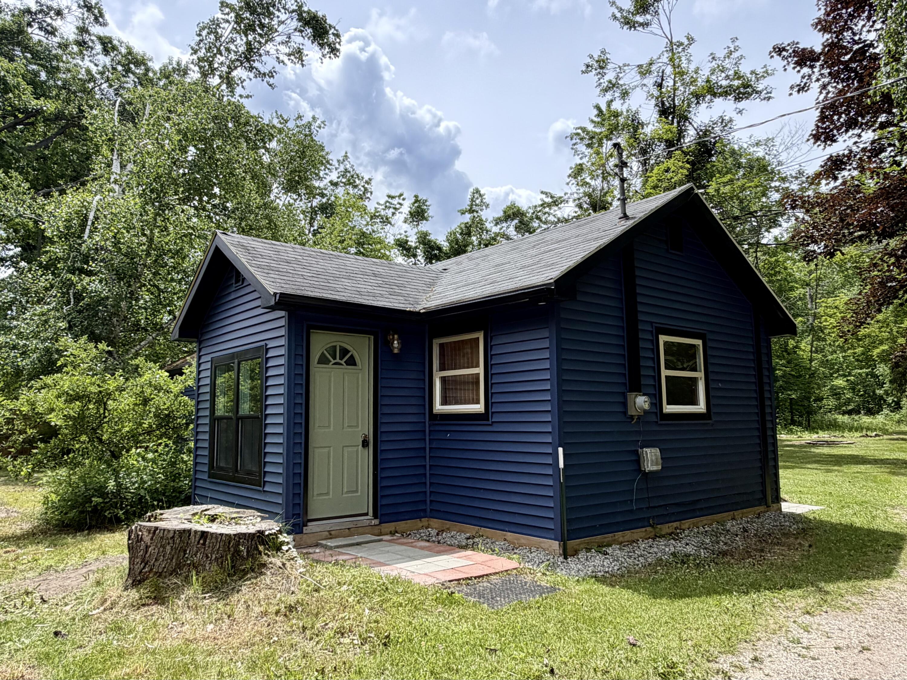 Photo 1 of 21 — 6491 Carey Road, Cheboygan, MI 49721