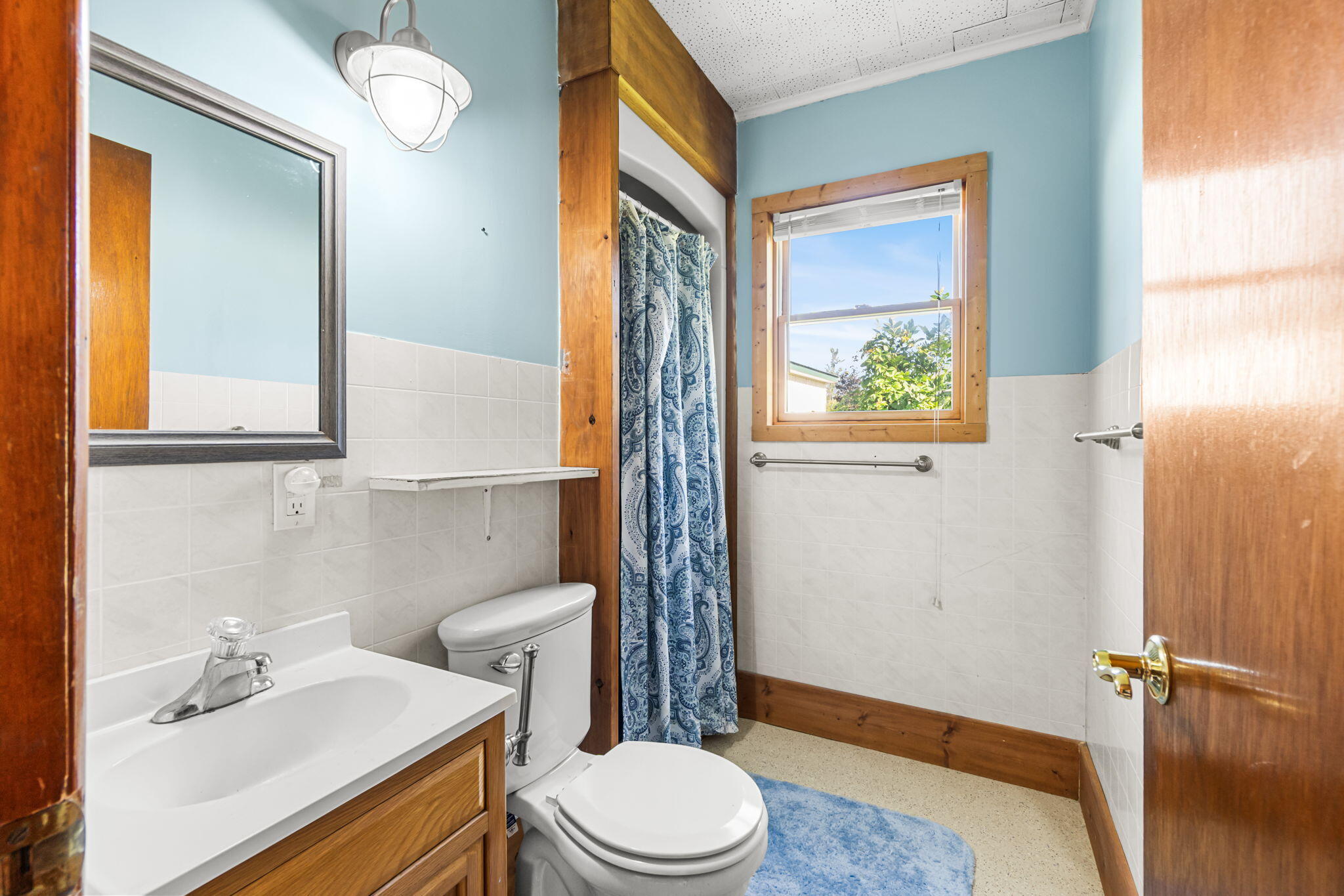 Cheboygan, Michigan 49721, United States, 2 Bedrooms Bedrooms, ,1 BathroomBathrooms,Residential,Contingent,214912