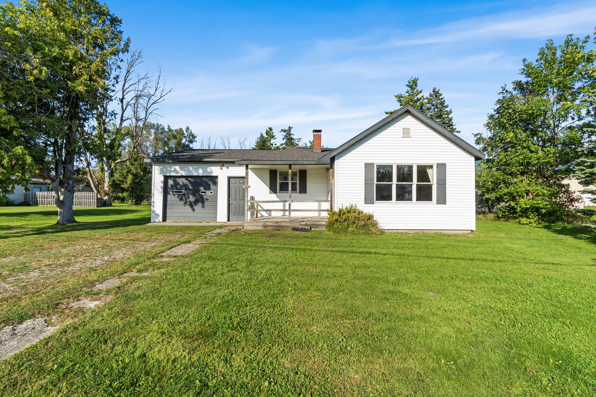 Cheboygan, Michigan 49721, United States, 2 Bedrooms Bedrooms, ,1 BathroomBathrooms,Residential,Contingent,214912