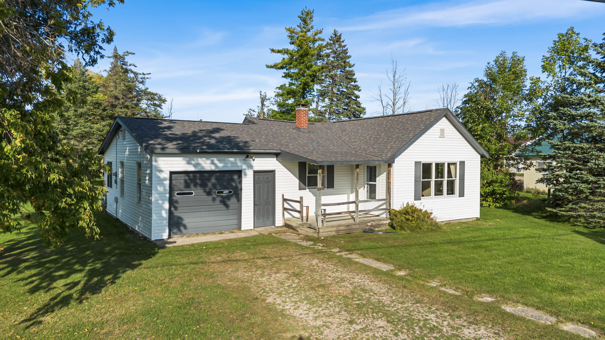 Cheboygan, Michigan 49721, United States, 2 Bedrooms Bedrooms, ,1 BathroomBathrooms,Residential,Contingent,214912