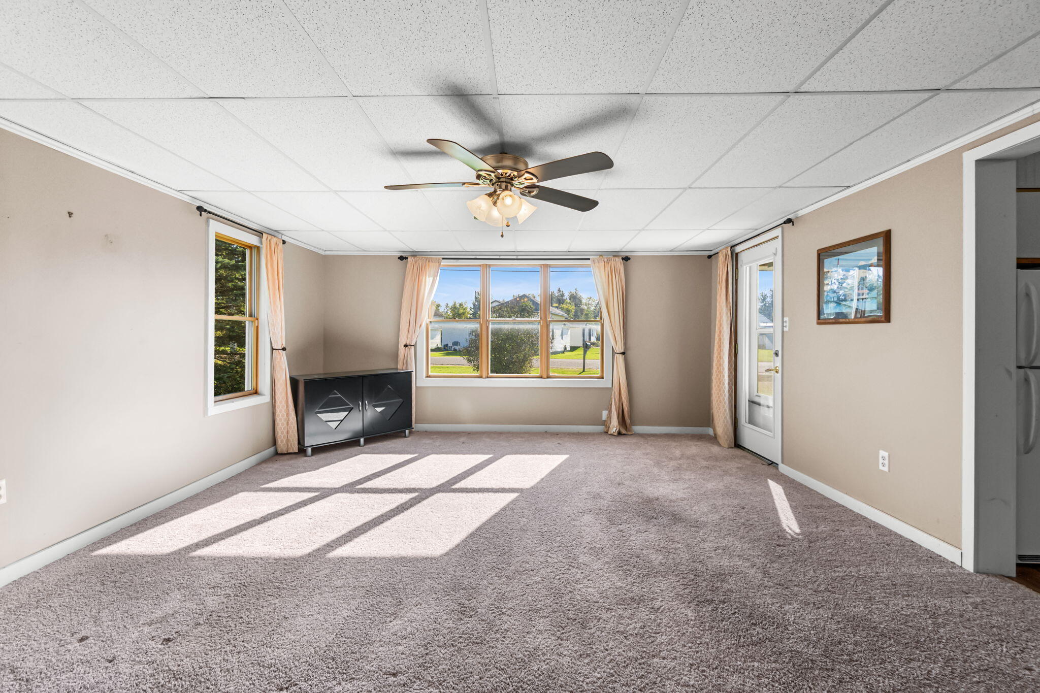 Cheboygan, Michigan 49721, United States, 2 Bedrooms Bedrooms, ,1 BathroomBathrooms,Residential,Contingent,214912