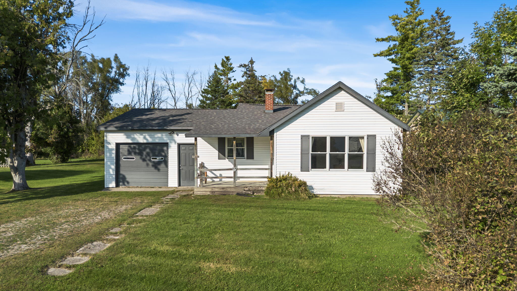 Cheboygan, Michigan 49721, United States, 2 Bedrooms Bedrooms, ,1 BathroomBathrooms,Residential,Contingent,214912