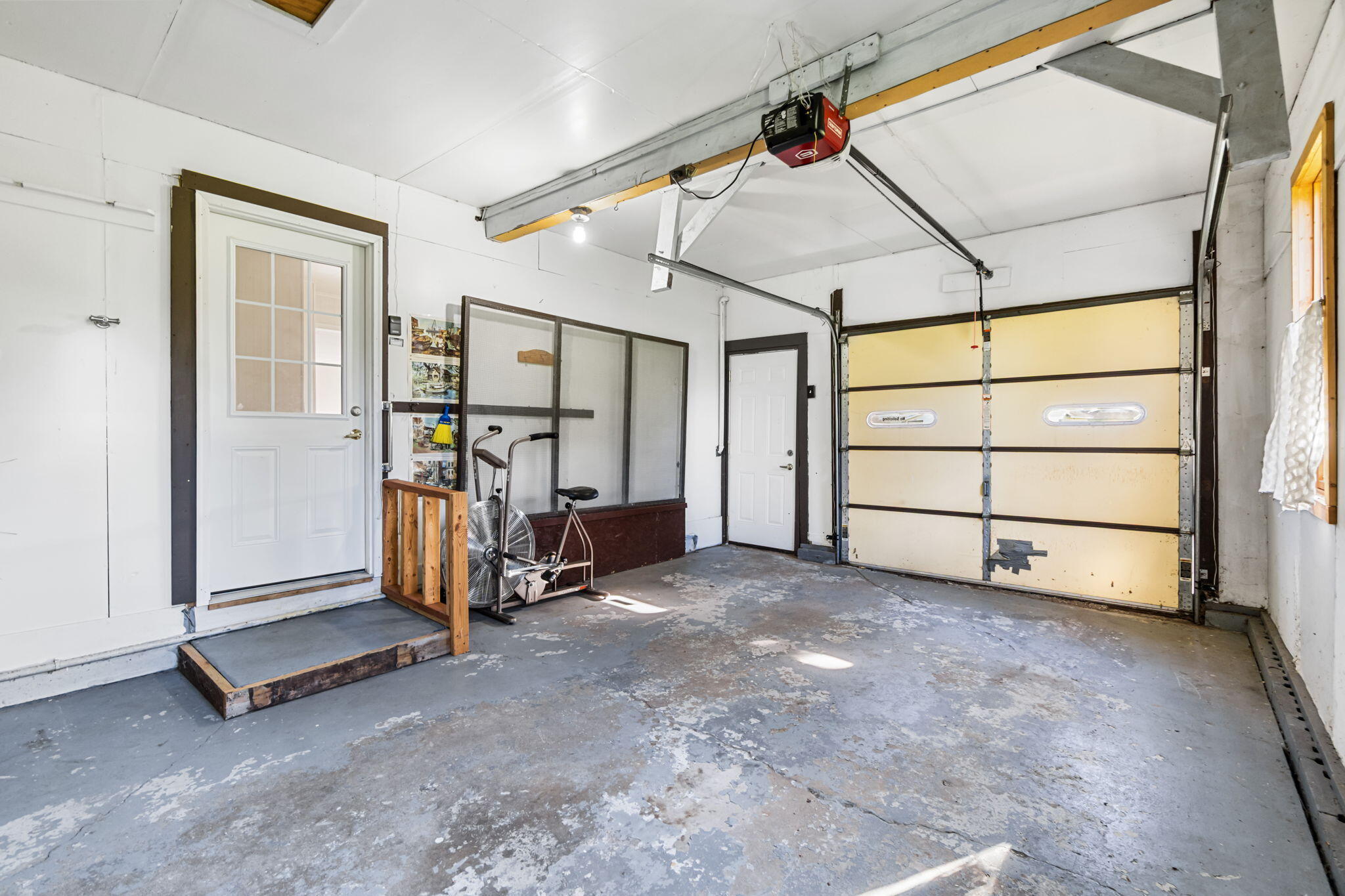 Cheboygan, Michigan 49721, United States, 2 Bedrooms Bedrooms, ,1 BathroomBathrooms,Residential,Contingent,214912