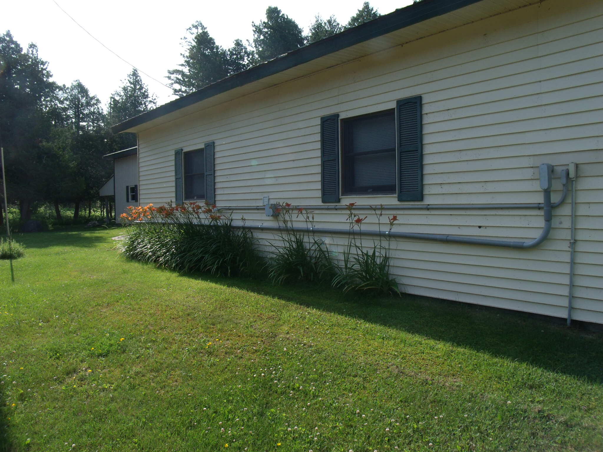 Hessel, Michigan 49745, United States, 2 Bedrooms Bedrooms, ,1 BathroomBathrooms,Residential,Active,169484