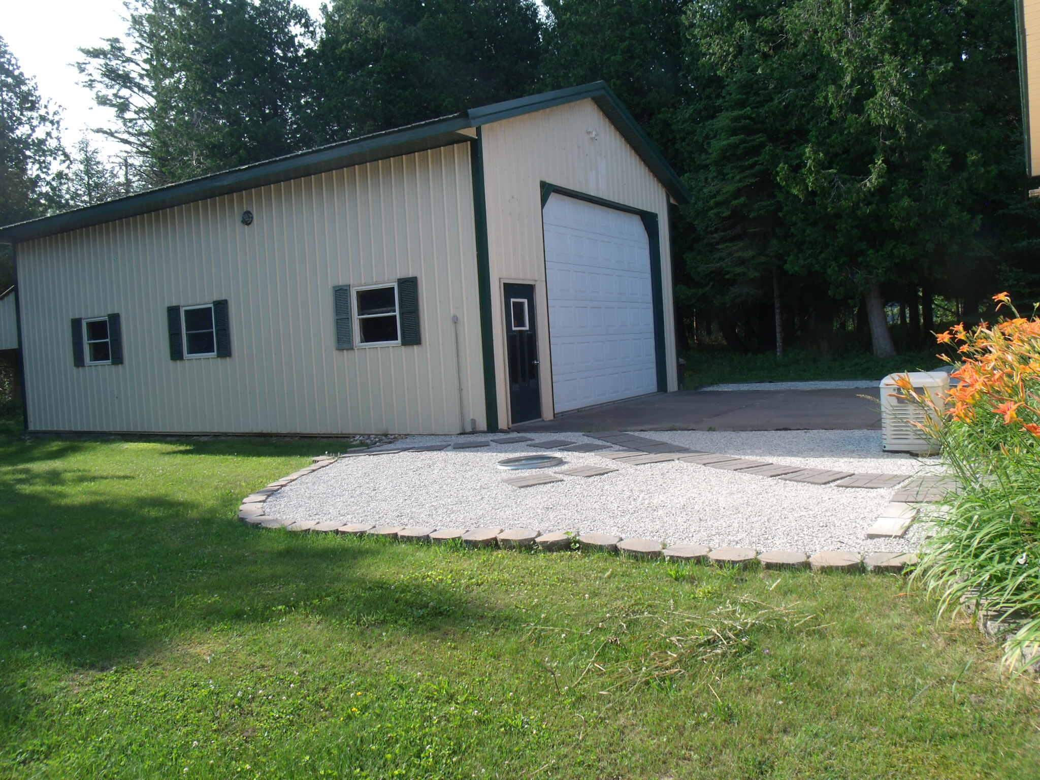 Hessel, Michigan 49745, United States, 2 Bedrooms Bedrooms, ,1 BathroomBathrooms,Residential,Active,169484