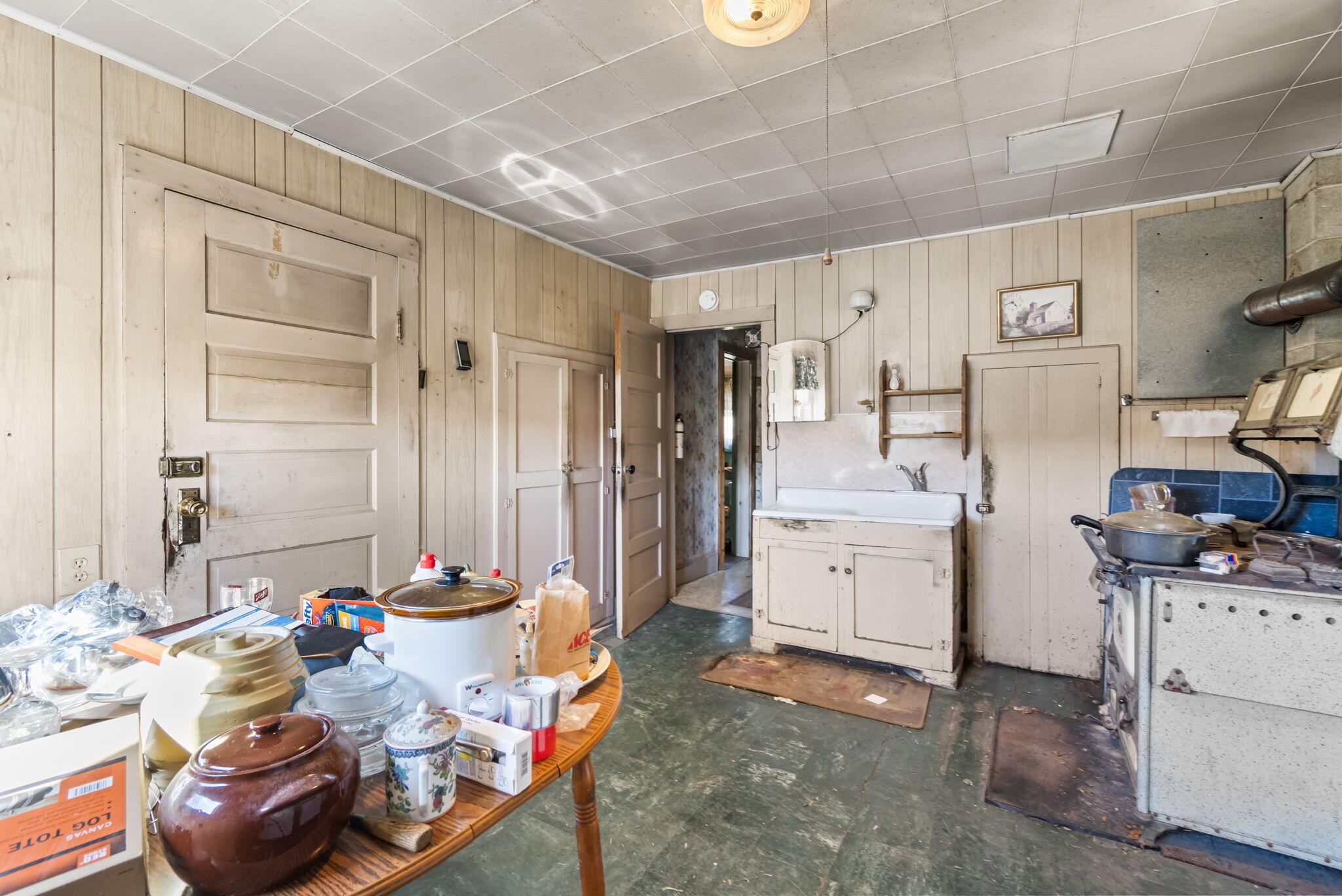 Cheboygan, Michigan 49721, United States, 5 Bedrooms Bedrooms, ,1 BathroomBathrooms,Residential,Active,224356