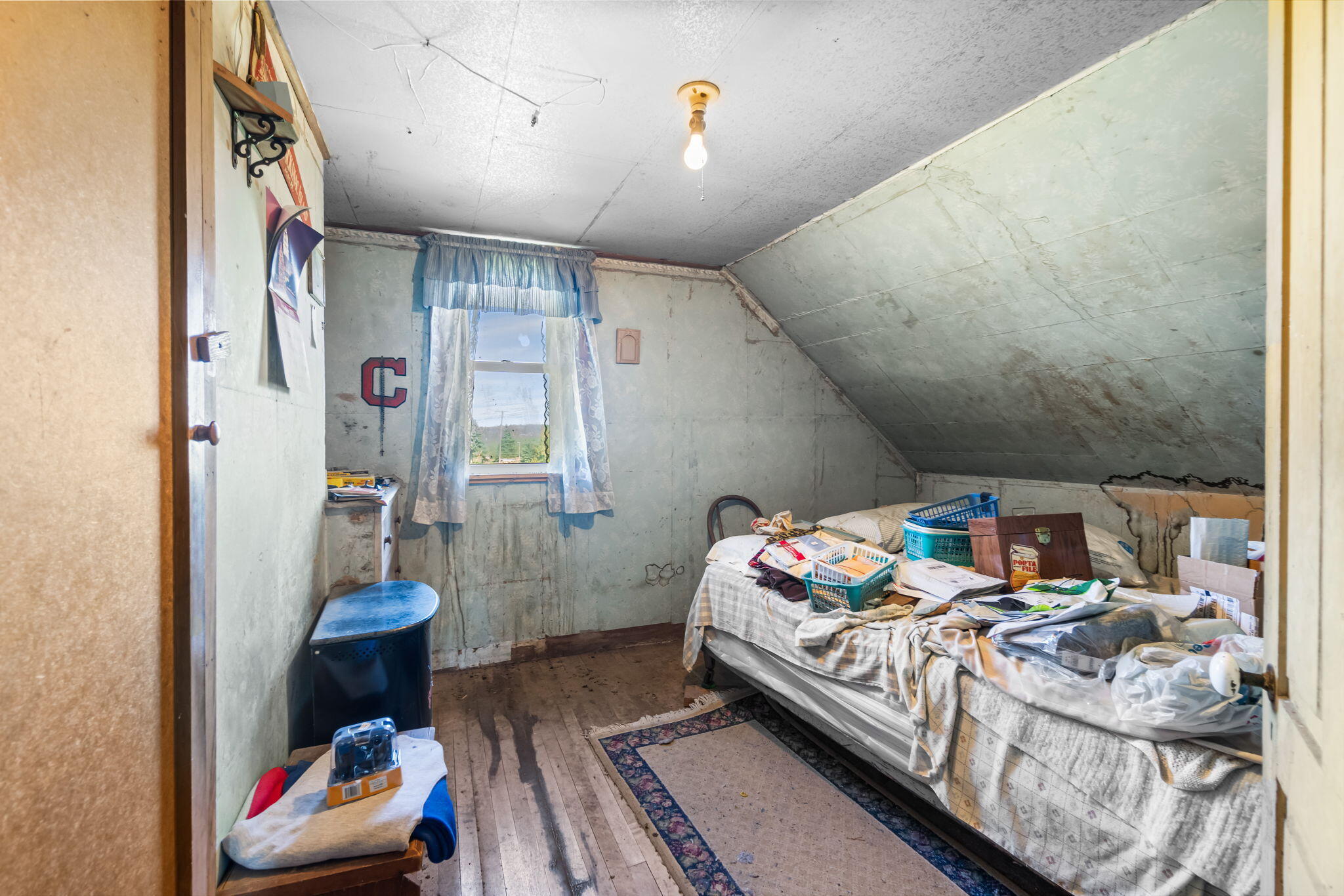 Cheboygan, Michigan 49721, United States, 5 Bedrooms Bedrooms, ,1 BathroomBathrooms,Residential,Active,224356