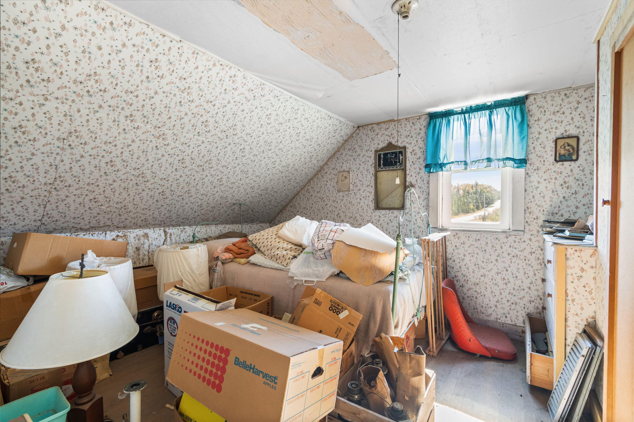 Cheboygan, Michigan 49721, United States, 5 Bedrooms Bedrooms, ,1 BathroomBathrooms,Residential,Active,224356