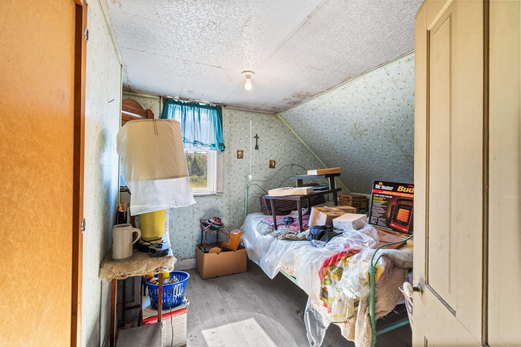 Cheboygan, Michigan 49721, United States, 5 Bedrooms Bedrooms, ,1 BathroomBathrooms,Residential,Active,224356