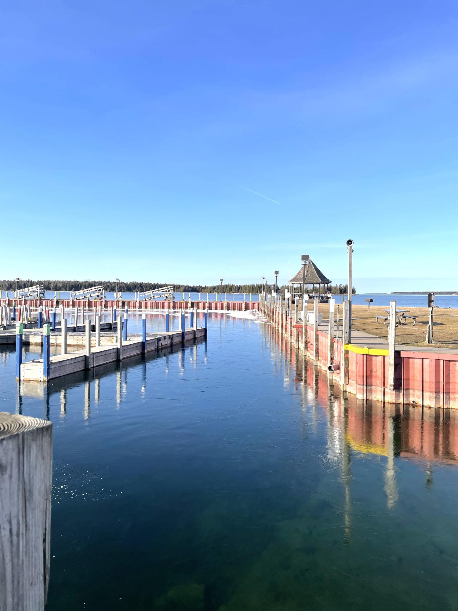 Hessel, Michigan 49745, United States, 3 Bedrooms Bedrooms, ,1 BathroomBathrooms,Residential,Active,112204