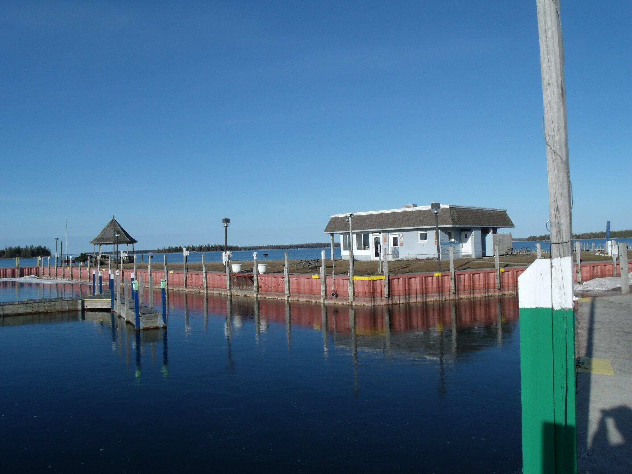 Hessel, Michigan 49745, United States, 3 Bedrooms Bedrooms, ,1 BathroomBathrooms,Residential,Active,112204