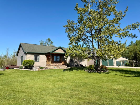 2181 LEVERING RD, CHEBOYGAN, MI 49721 - Image 7ad3cff7f7586f6db649aa5830bfa0ff/3312702335