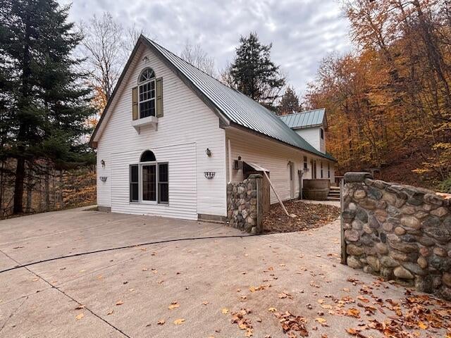 Photo 1 of 45 — 4650 Schuss Mountain Road, Bellaire, MI 49615