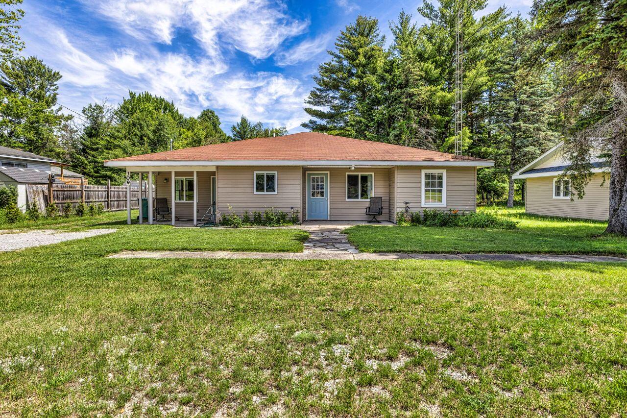 Photo 1 of 30 — 309 S Main Street, Roscommon, MI 48653