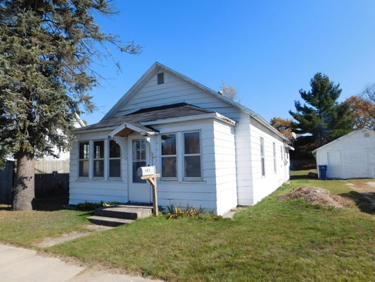 303 STATE ST, GRAYLING, MI 49738 - Image 886a77c1fc7f9a12e1dbfe3beb73a37b/1424106488
