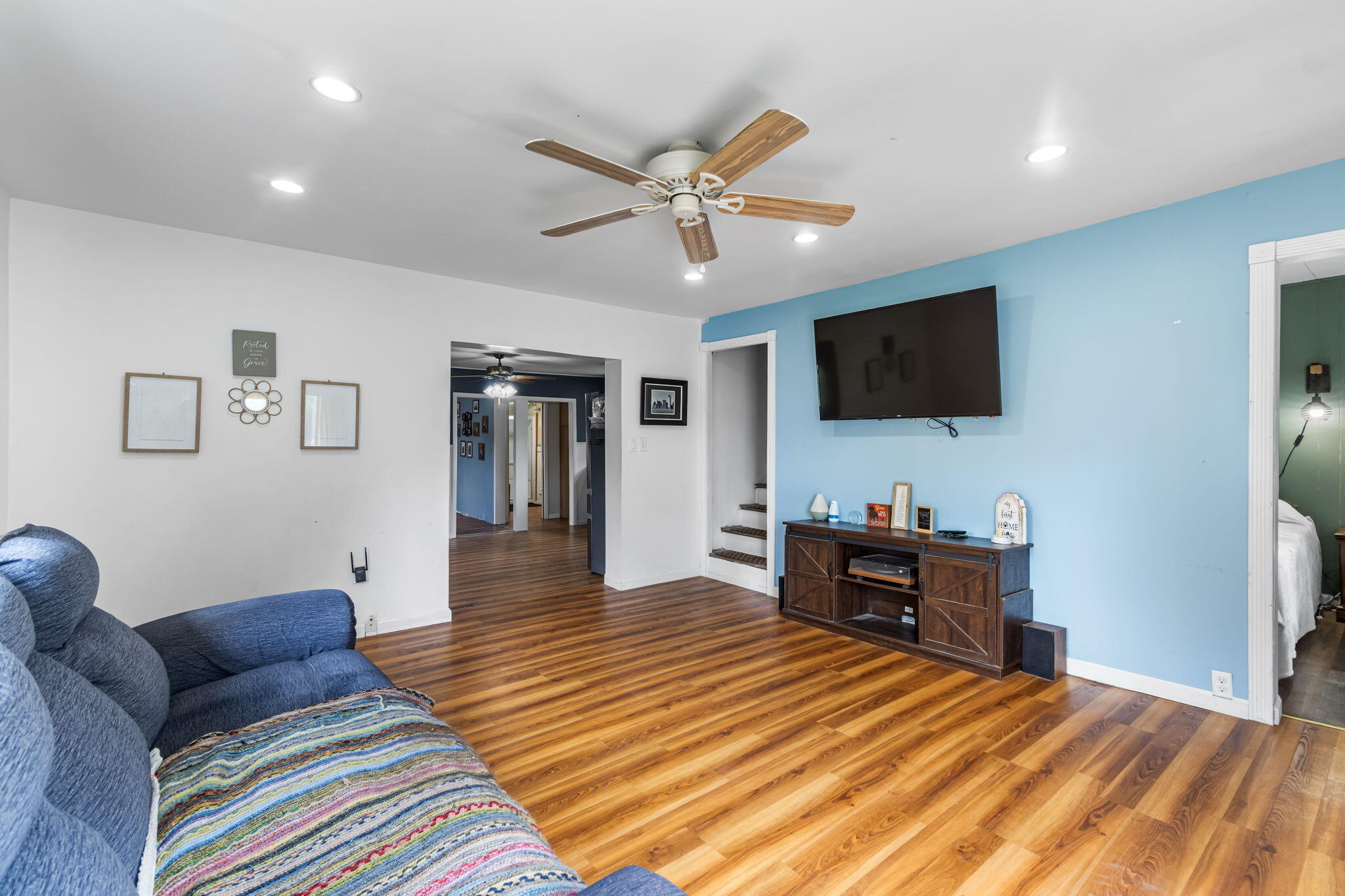 Cheboygan, Michigan 49721, United States, 2 Bedrooms Bedrooms, ,1 BathroomBathrooms,Residential,Active,131151