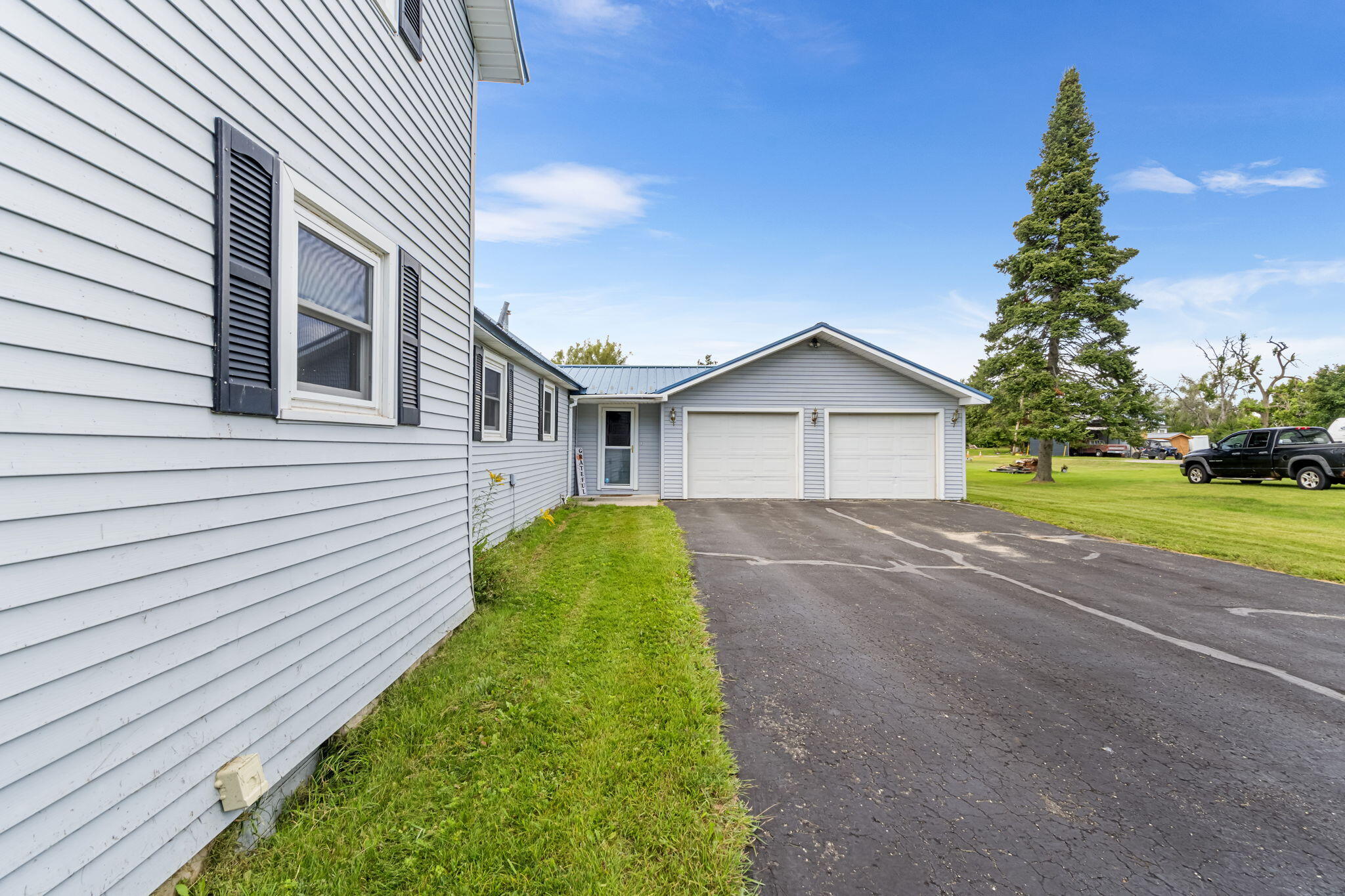 Cheboygan, Michigan 49721, United States, 2 Bedrooms Bedrooms, ,1 BathroomBathrooms,Residential,Active,131151