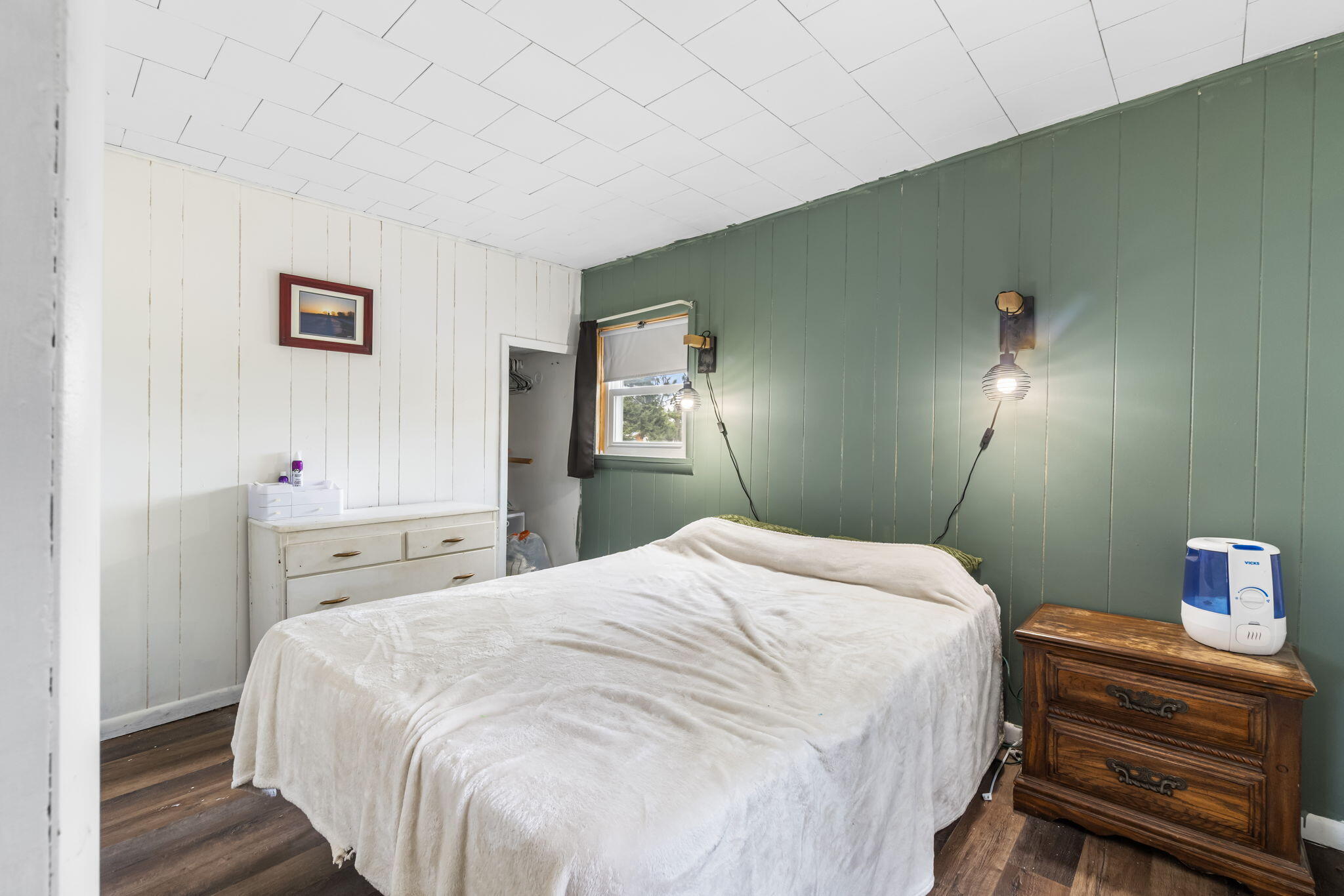 Cheboygan, Michigan 49721, United States, 2 Bedrooms Bedrooms, ,1 BathroomBathrooms,Residential,Active,131151