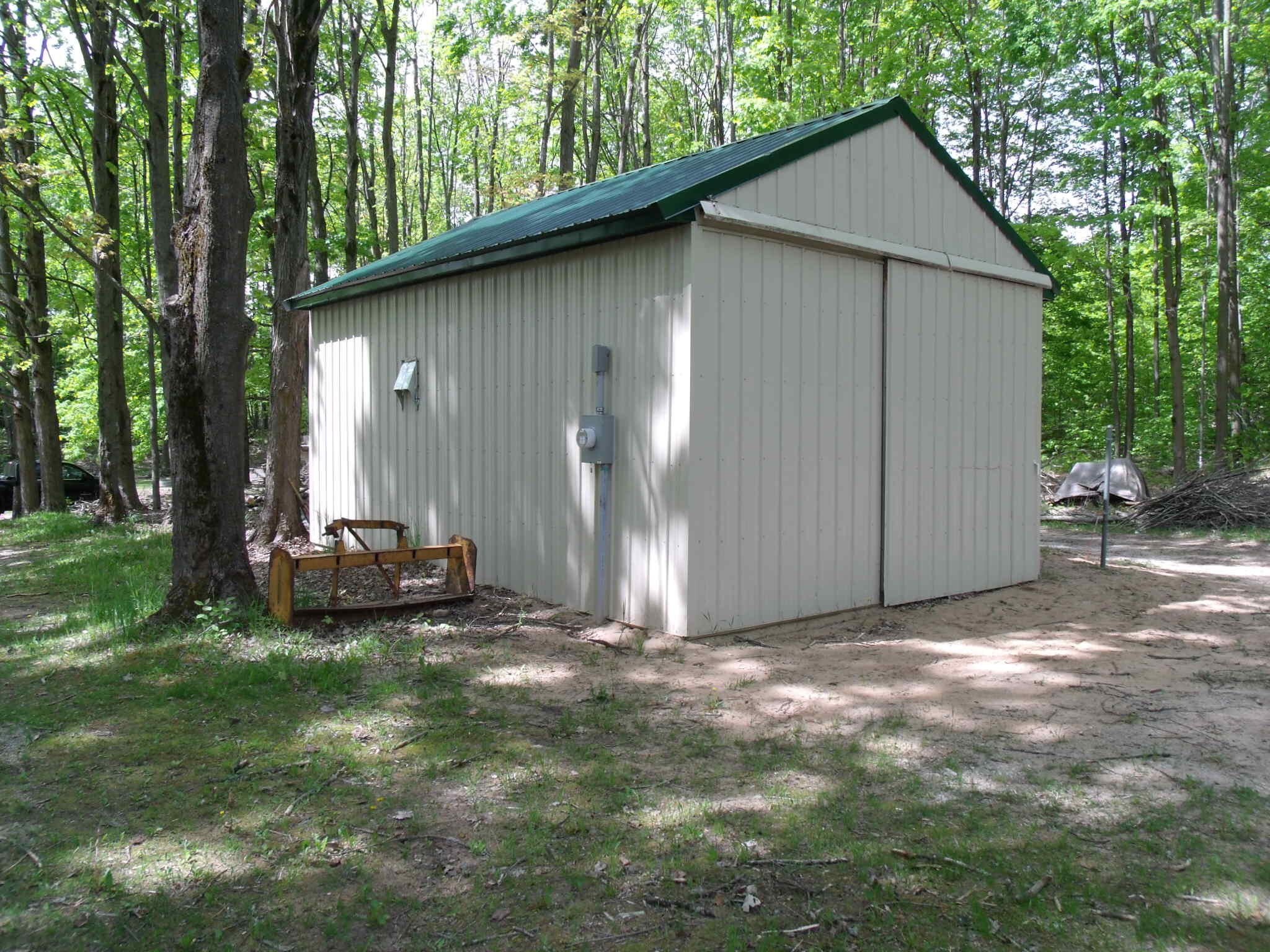 Wolverine, Michigan 49799, United States, 3 Bedrooms Bedrooms, ,3 BathroomsBathrooms,Residential,Active,153903