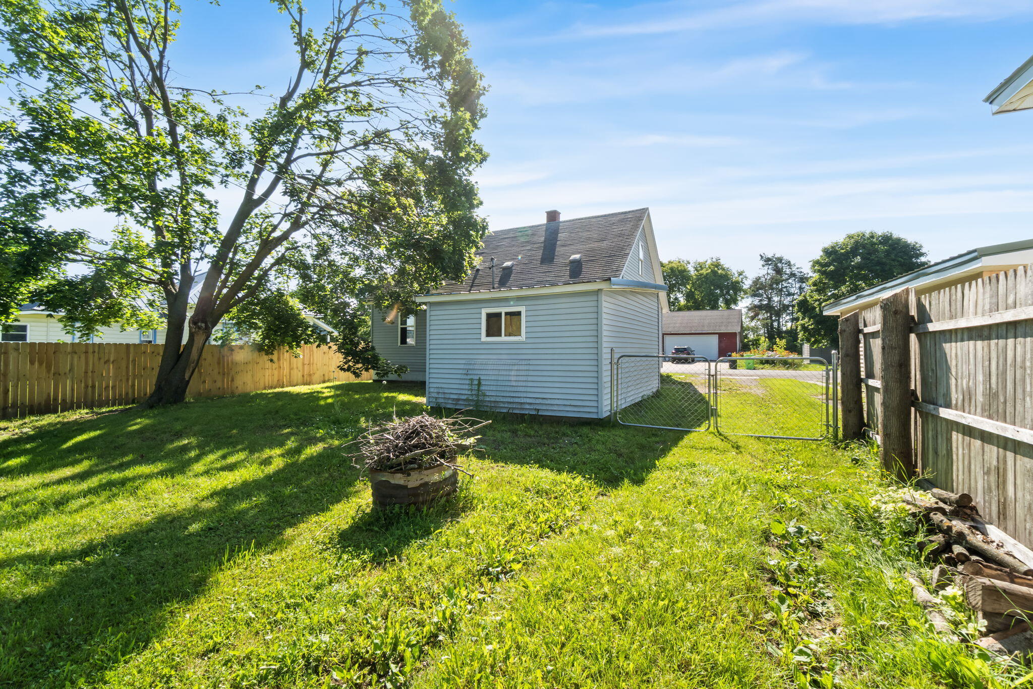 Cheboygan, Michigan 49721, United States, 3 Bedrooms Bedrooms, ,3 BathroomsBathrooms,Residential,Contingent,175839