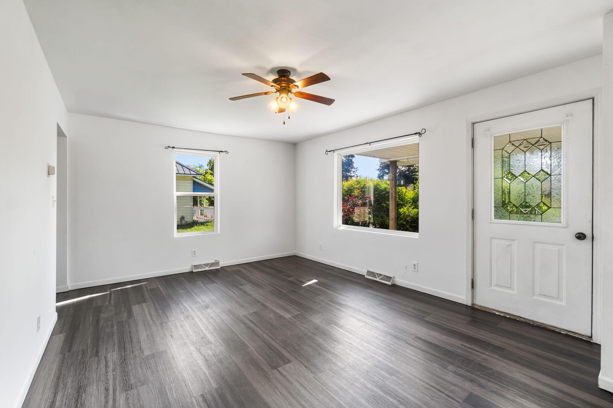 Cheboygan, Michigan 49721, United States, 3 Bedrooms Bedrooms, ,3 BathroomsBathrooms,Residential,Contingent,175839