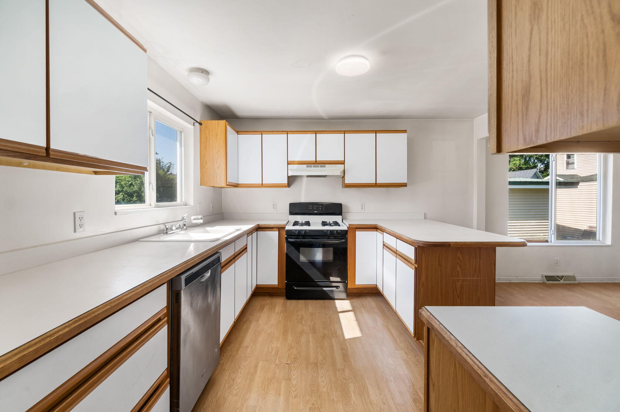 Cheboygan, Michigan 49721, United States, 3 Bedrooms Bedrooms, ,3 BathroomsBathrooms,Residential,Contingent,175839