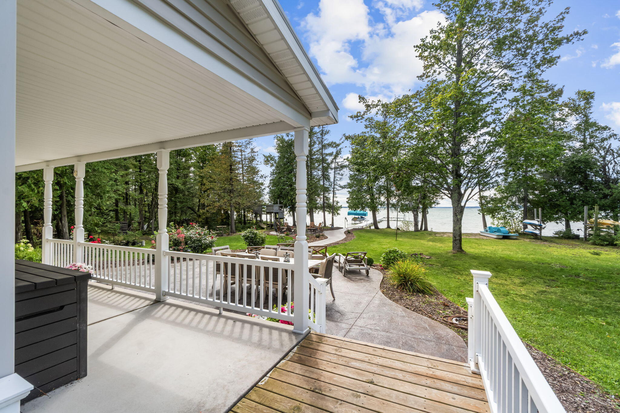 Cheboygan, Michigan 49721, United States, 3 Bedrooms Bedrooms, ,3 BathroomsBathrooms,Residential,Contingent,207421