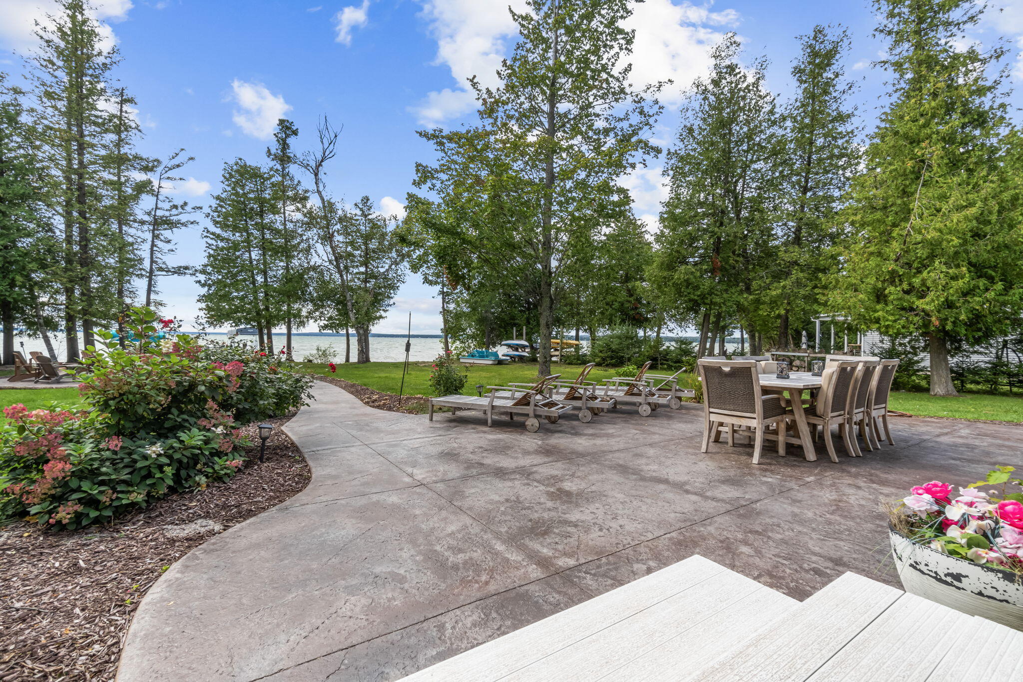 Cheboygan, Michigan 49721, United States, 3 Bedrooms Bedrooms, ,3 BathroomsBathrooms,Residential,Contingent,207421