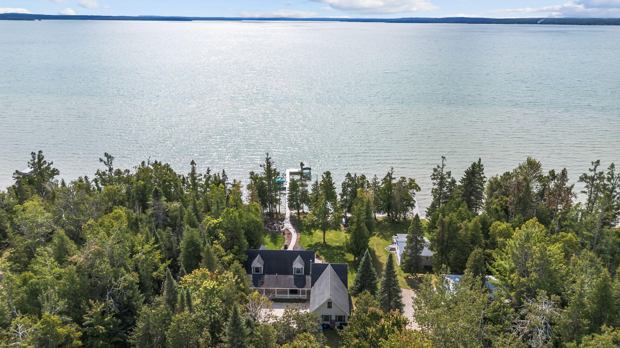 Cheboygan, Michigan 49721, United States, 3 Bedrooms Bedrooms, ,3 BathroomsBathrooms,Residential,Contingent,207421