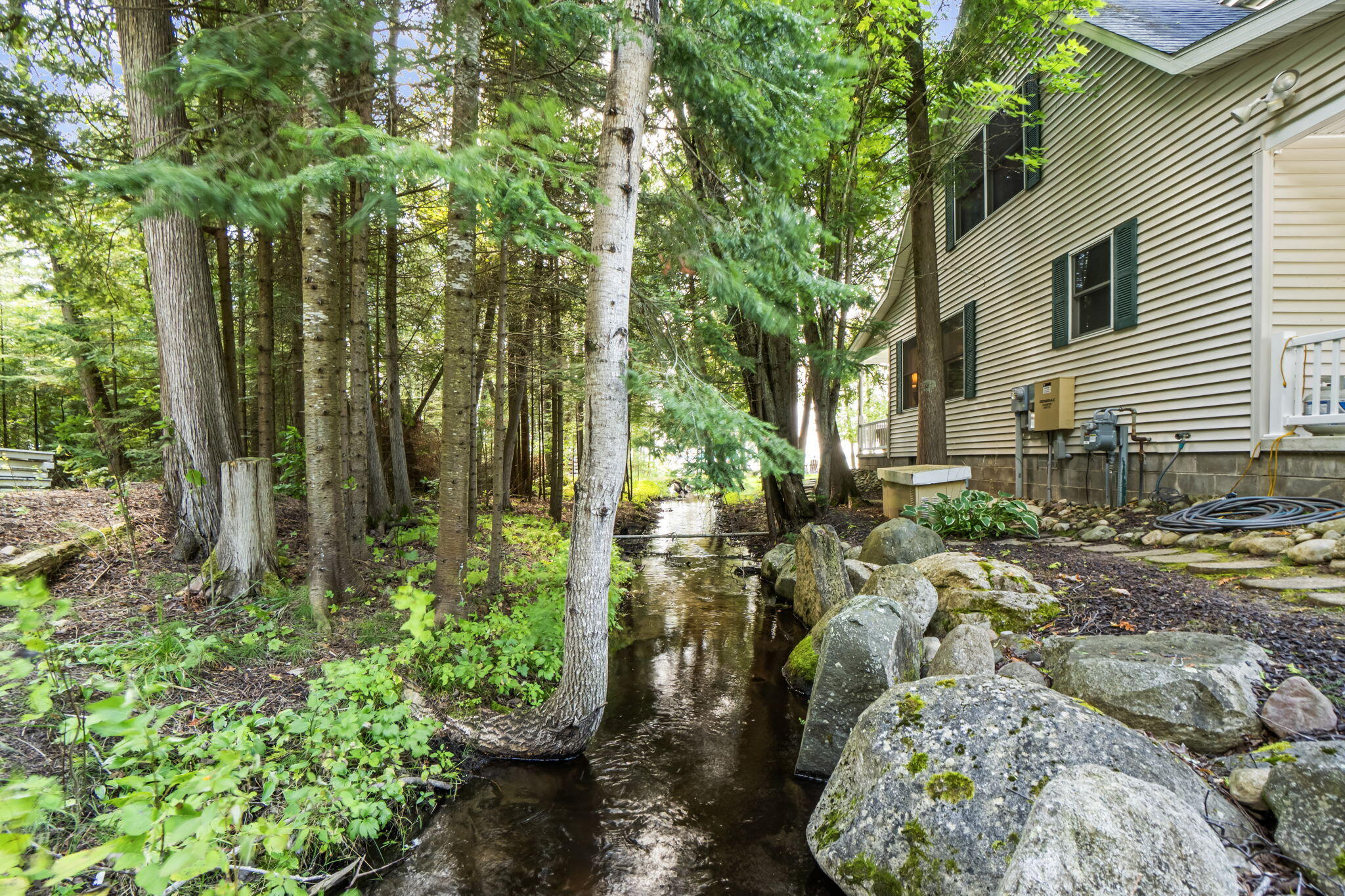 Cheboygan, Michigan 49721, United States, 3 Bedrooms Bedrooms, ,3 BathroomsBathrooms,Residential,Contingent,207421