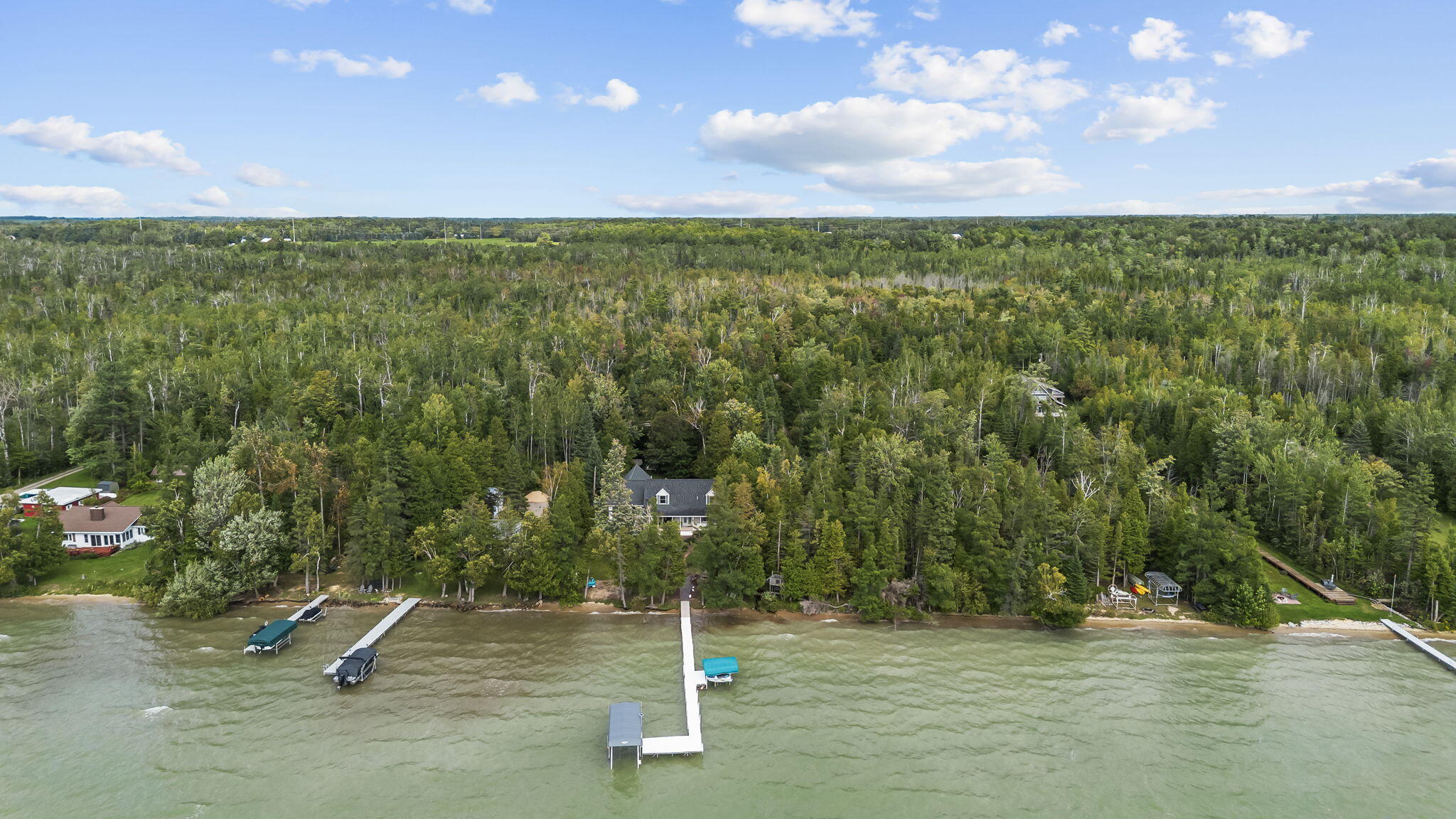 Cheboygan, Michigan 49721, United States, 3 Bedrooms Bedrooms, ,3 BathroomsBathrooms,Residential,Contingent,207421