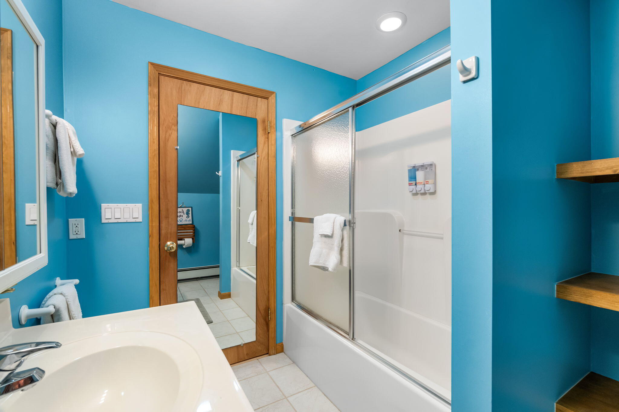 Cheboygan, Michigan 49721, United States, 3 Bedrooms Bedrooms, ,3 BathroomsBathrooms,Residential,Contingent,207421