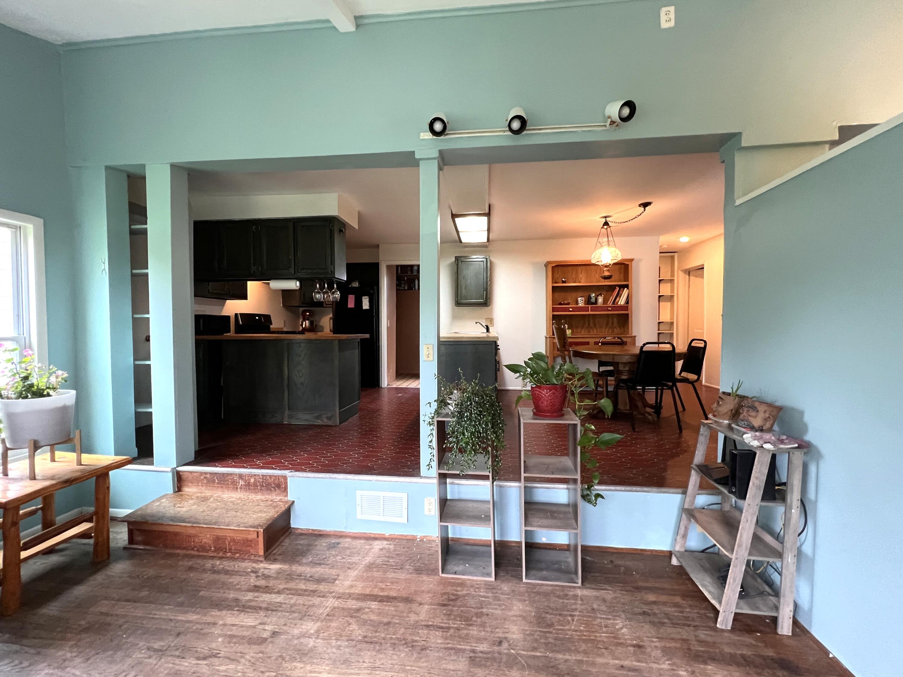 Cheboygan, Michigan 49721, United States, 4 Bedrooms Bedrooms, ,2 BathroomsBathrooms,Residential,Contingent,166210