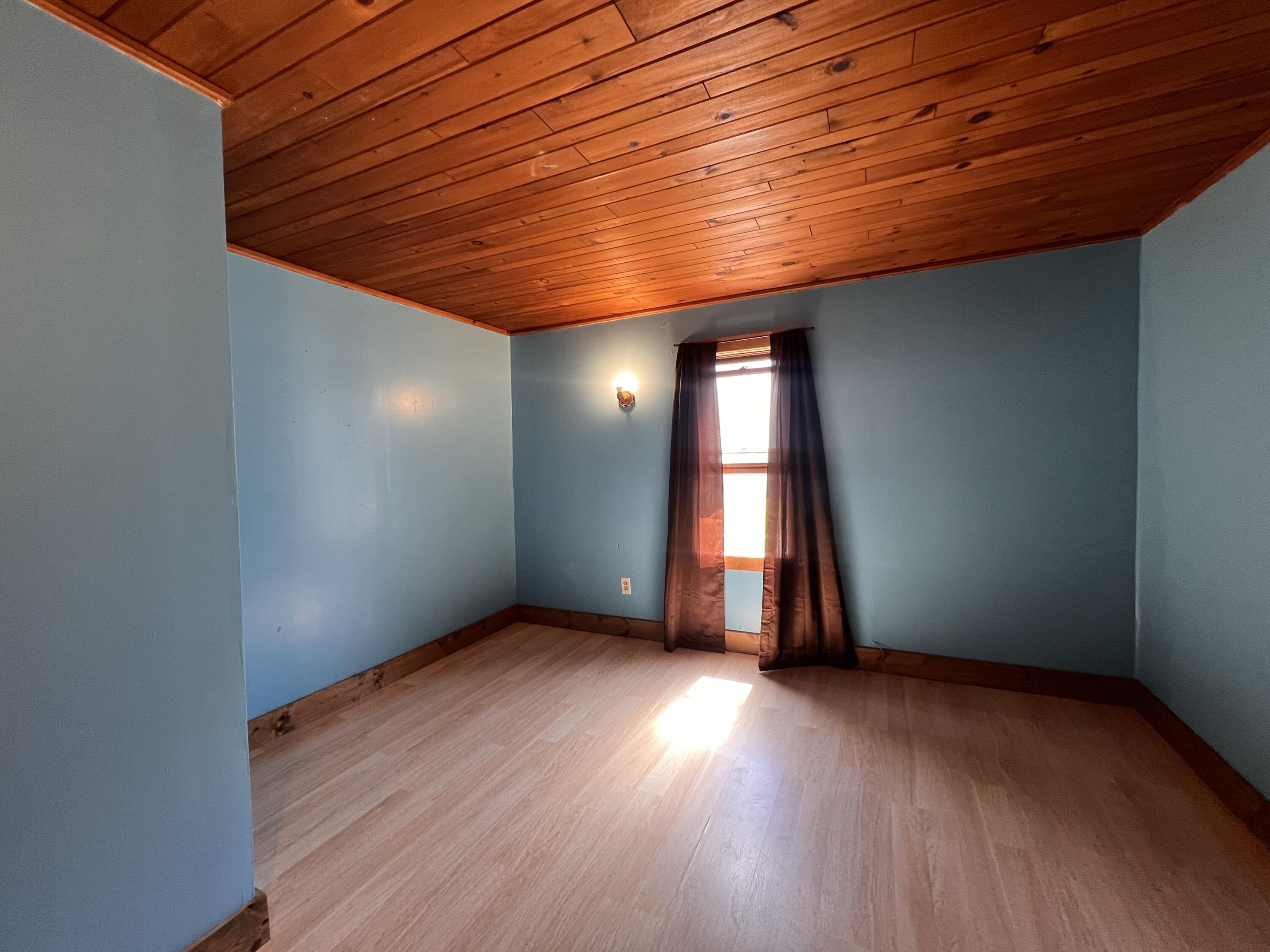 Cheboygan, Michigan 49721, United States, 4 Bedrooms Bedrooms, ,2 BathroomsBathrooms,Residential,Contingent,166210