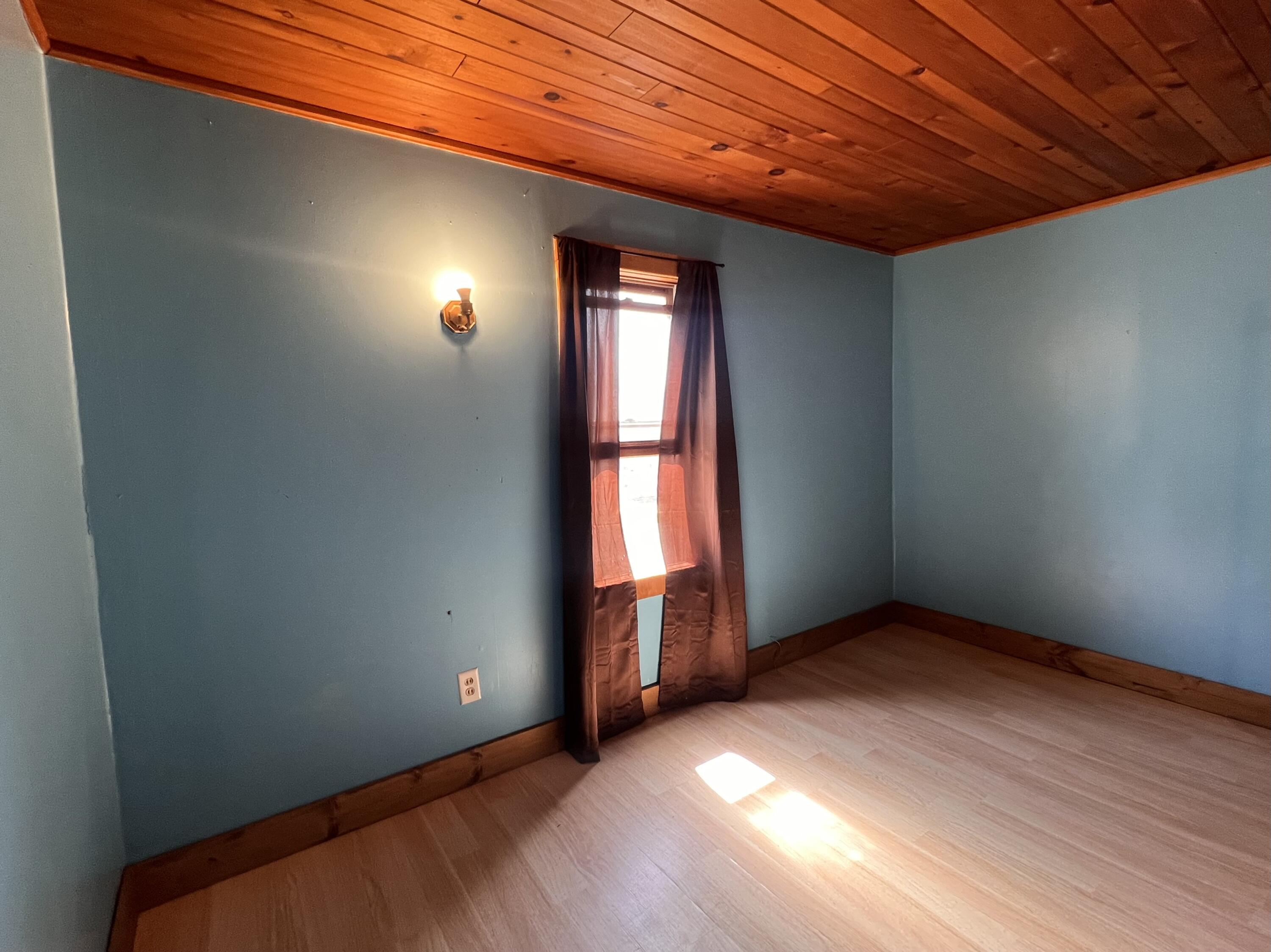 Cheboygan, Michigan 49721, United States, 4 Bedrooms Bedrooms, ,2 BathroomsBathrooms,Residential,Contingent,166210