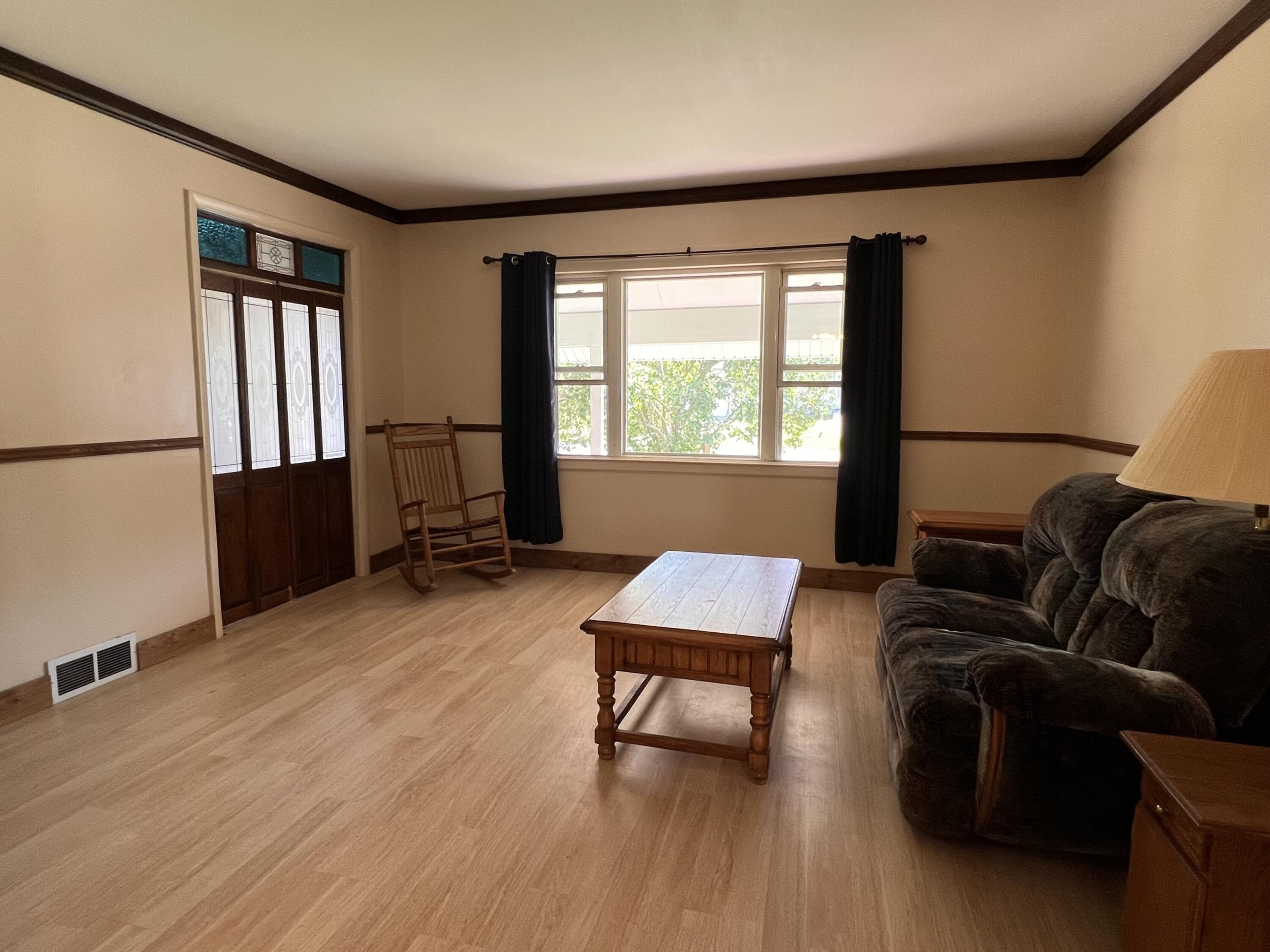 Cheboygan, Michigan 49721, United States, 4 Bedrooms Bedrooms, ,2 BathroomsBathrooms,Residential,Contingent,166210