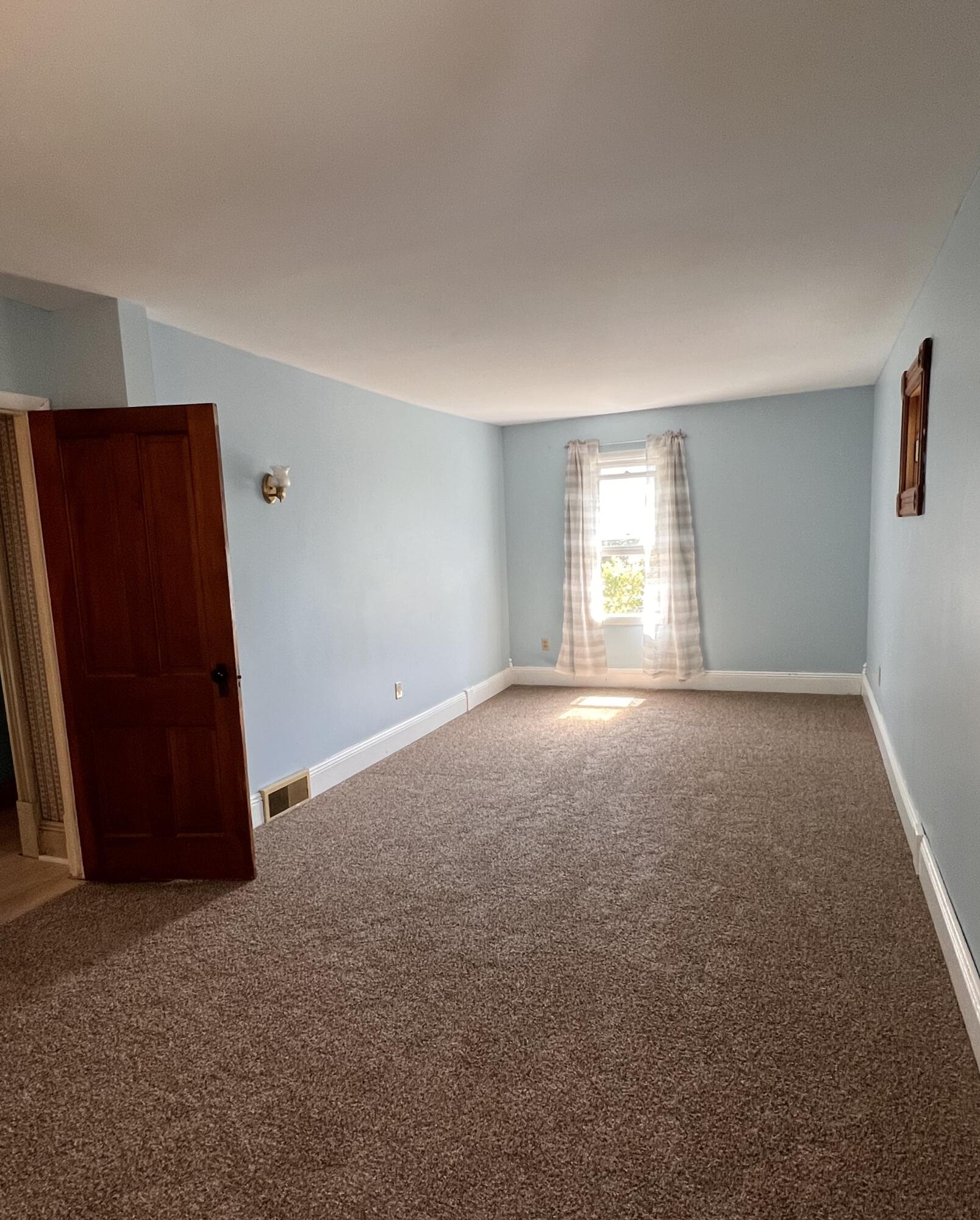 Cheboygan, Michigan 49721, United States, 4 Bedrooms Bedrooms, ,2 BathroomsBathrooms,Residential,Contingent,166210