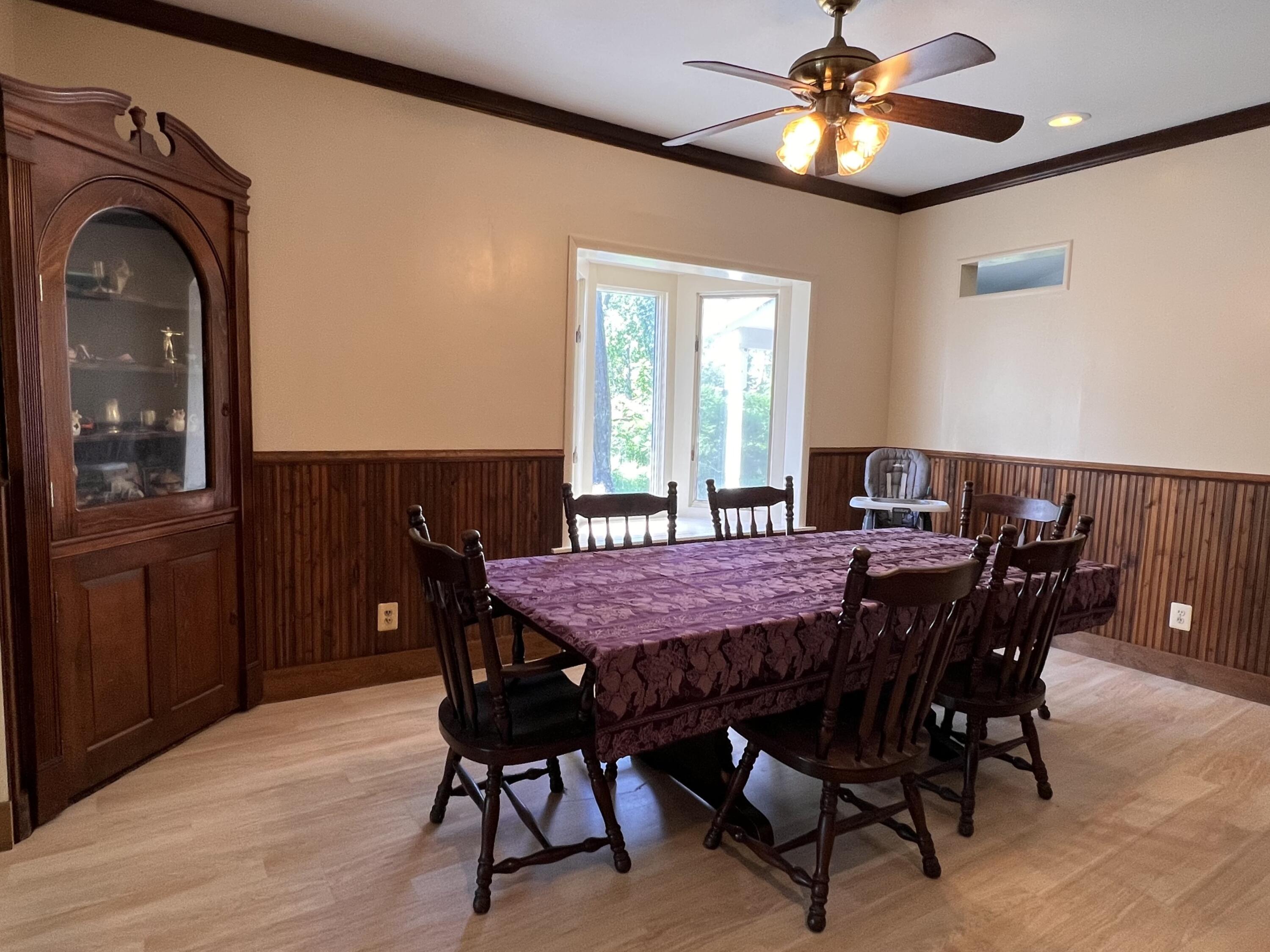 Cheboygan, Michigan 49721, United States, 4 Bedrooms Bedrooms, ,2 BathroomsBathrooms,Residential,Contingent,166210