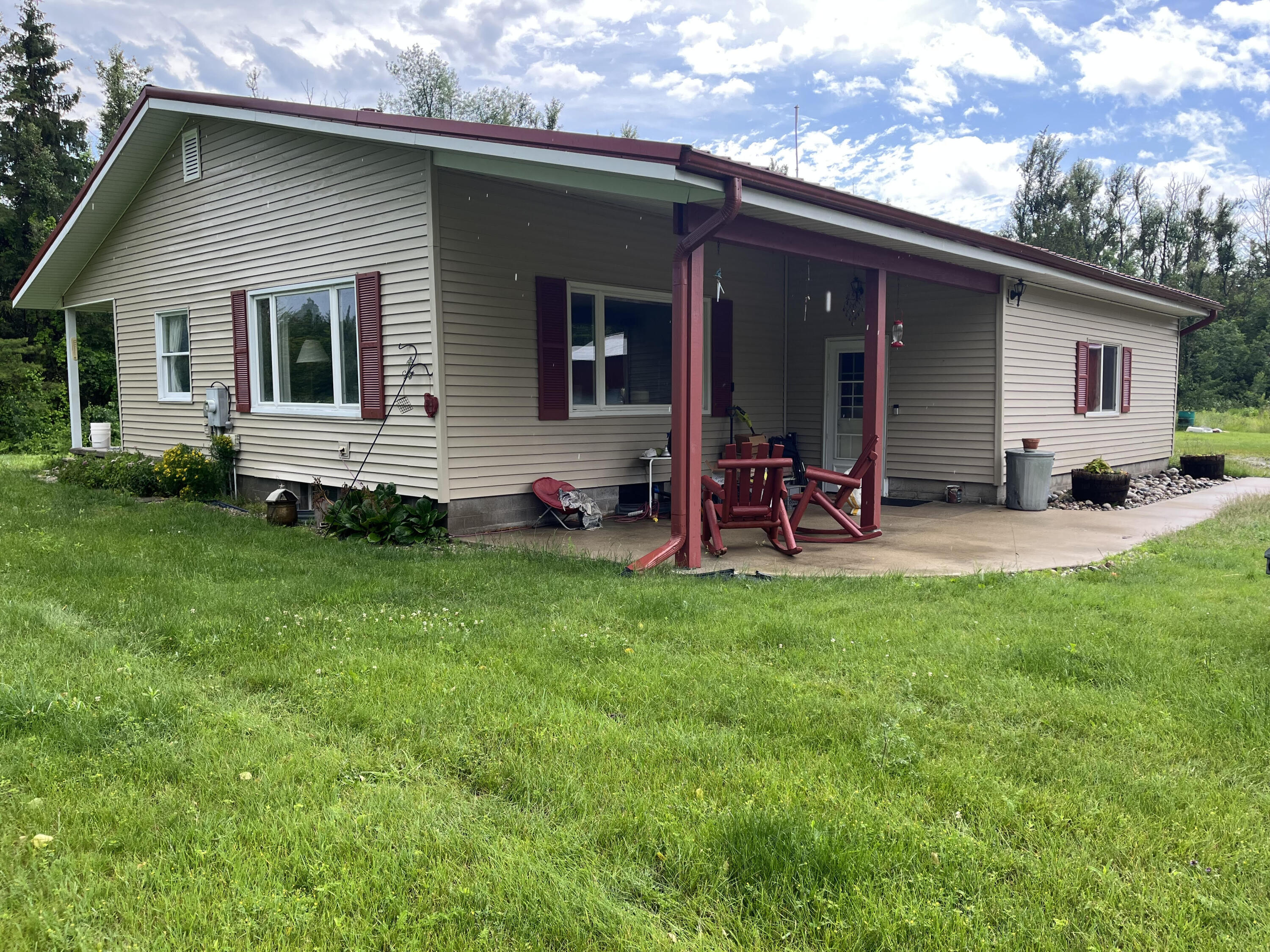 Photo 1 of 22 — 8991 N Black River Road, Cheboygan, MI 49721