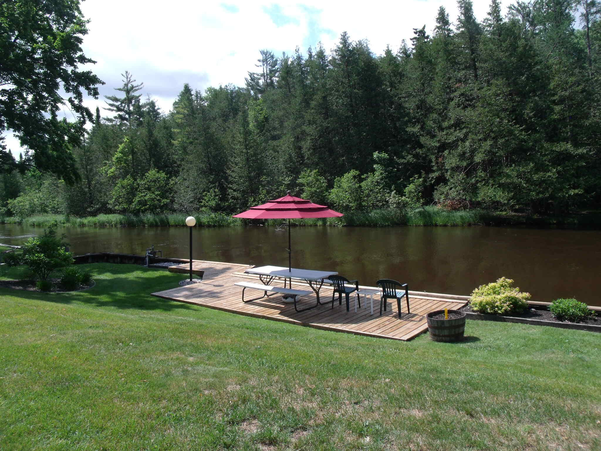 Indian River, Michigan 49749, United States, 2 Bedrooms Bedrooms, ,2 BathroomsBathrooms,Residential,Active,162655