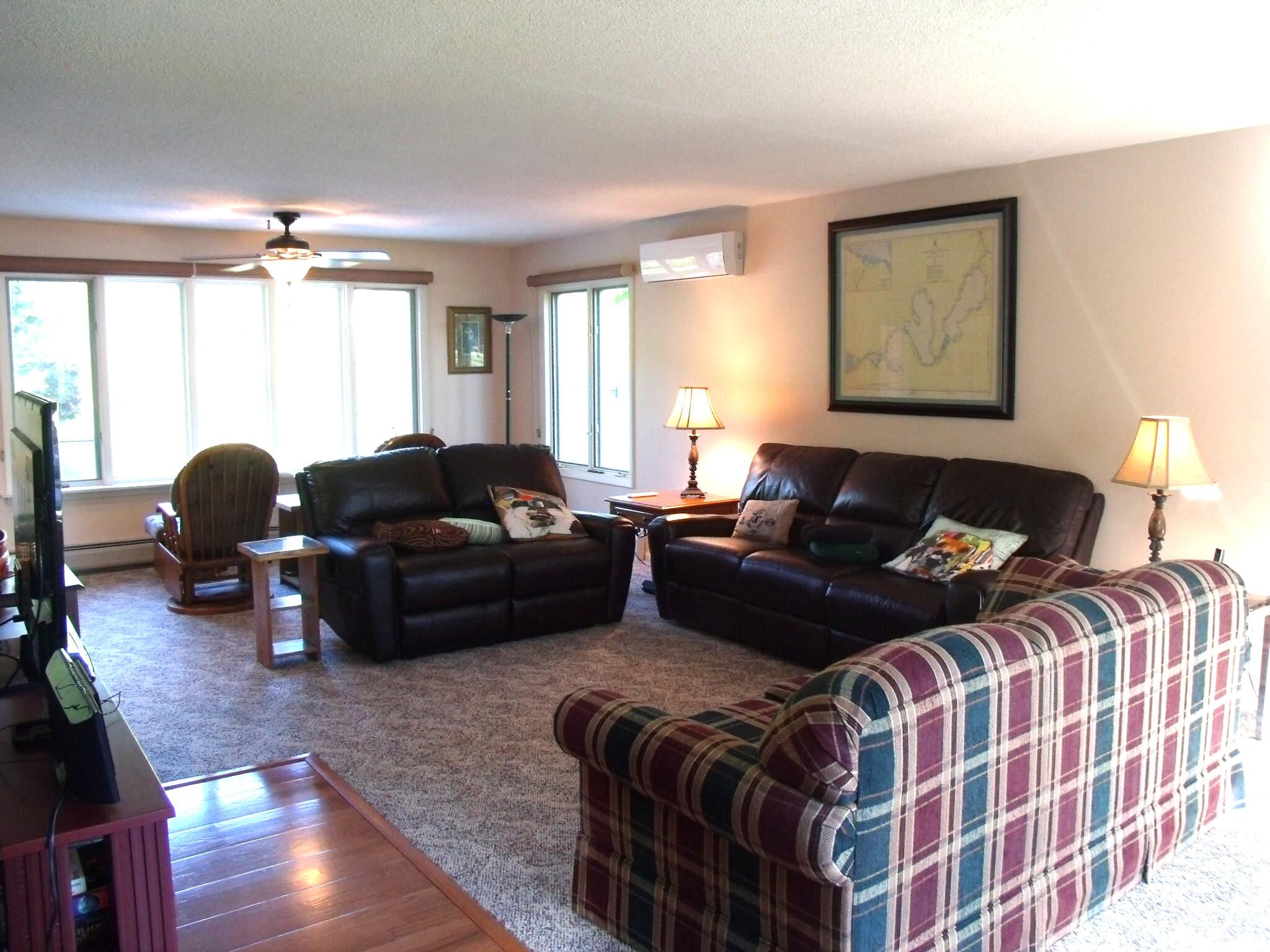 Indian River, Michigan 49749, United States, 2 Bedrooms Bedrooms, ,2 BathroomsBathrooms,Residential,Active,162655