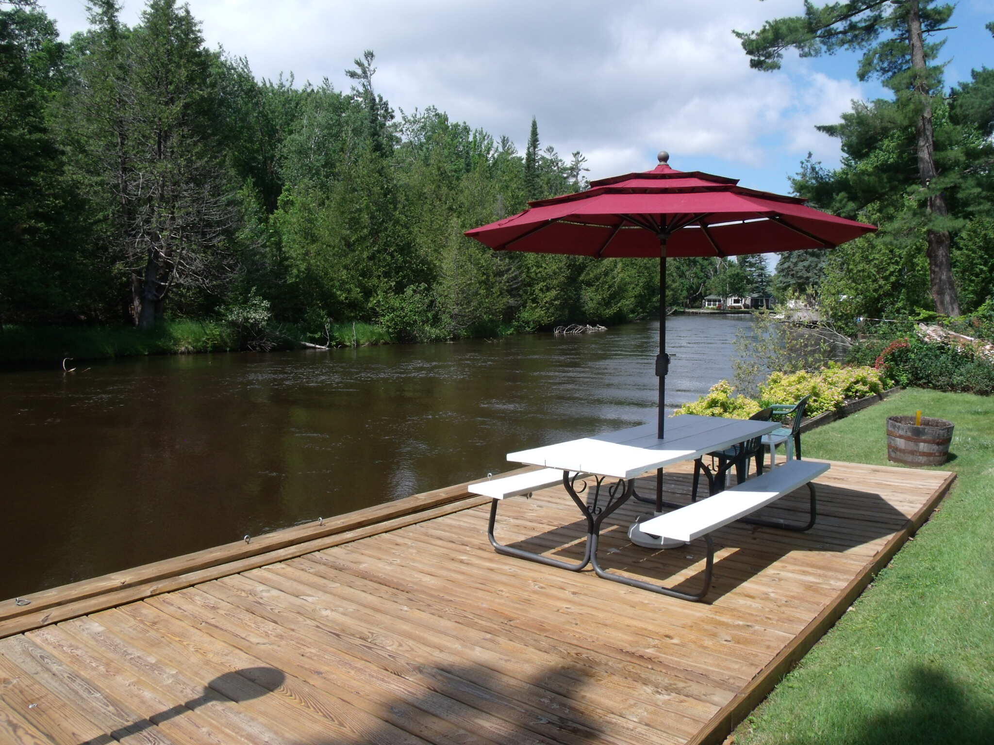 Indian River, Michigan 49749, United States, 2 Bedrooms Bedrooms, ,2 BathroomsBathrooms,Residential,Active,162655